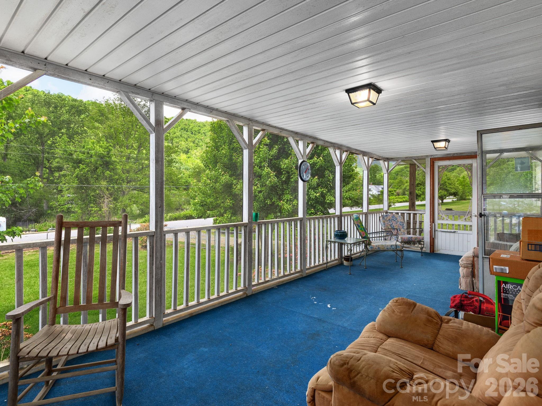 379 N Fork Road — Barnardsville