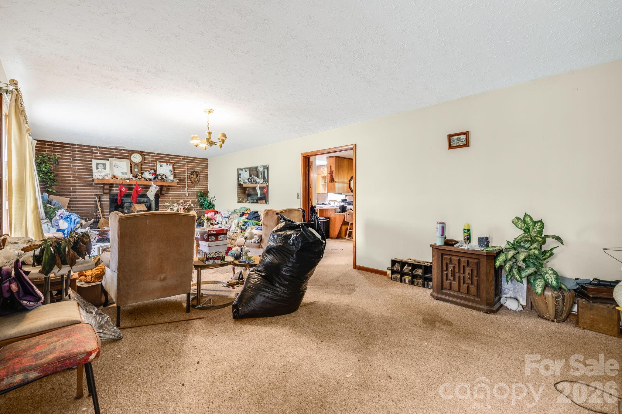 48 Ellen Avenue — Canton