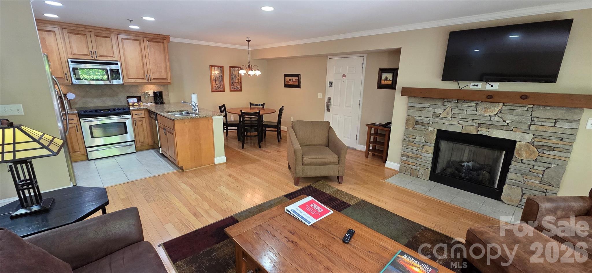 209 Bowling Park Road — Asheville