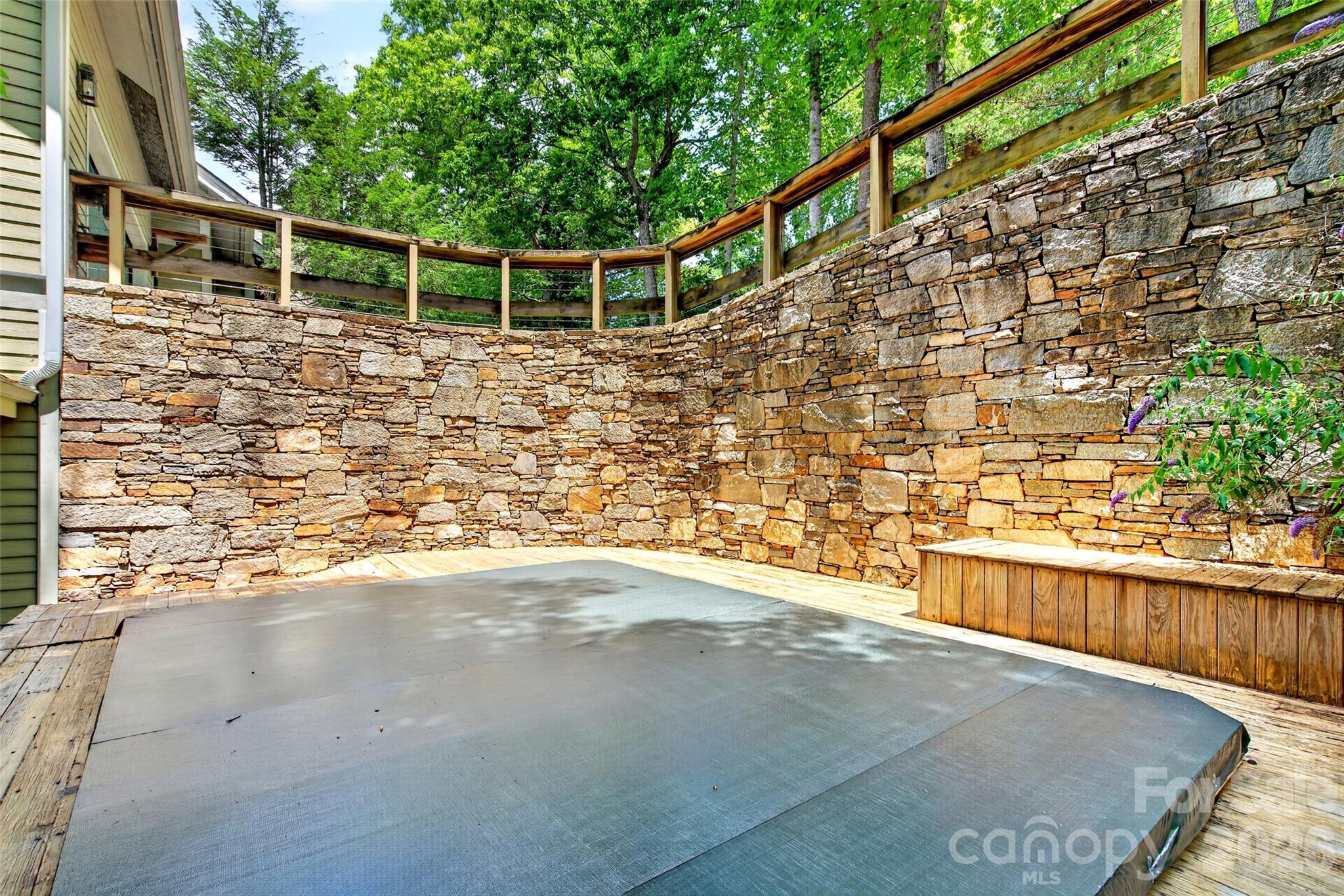 117 Shenandoah Terrace — Montreat