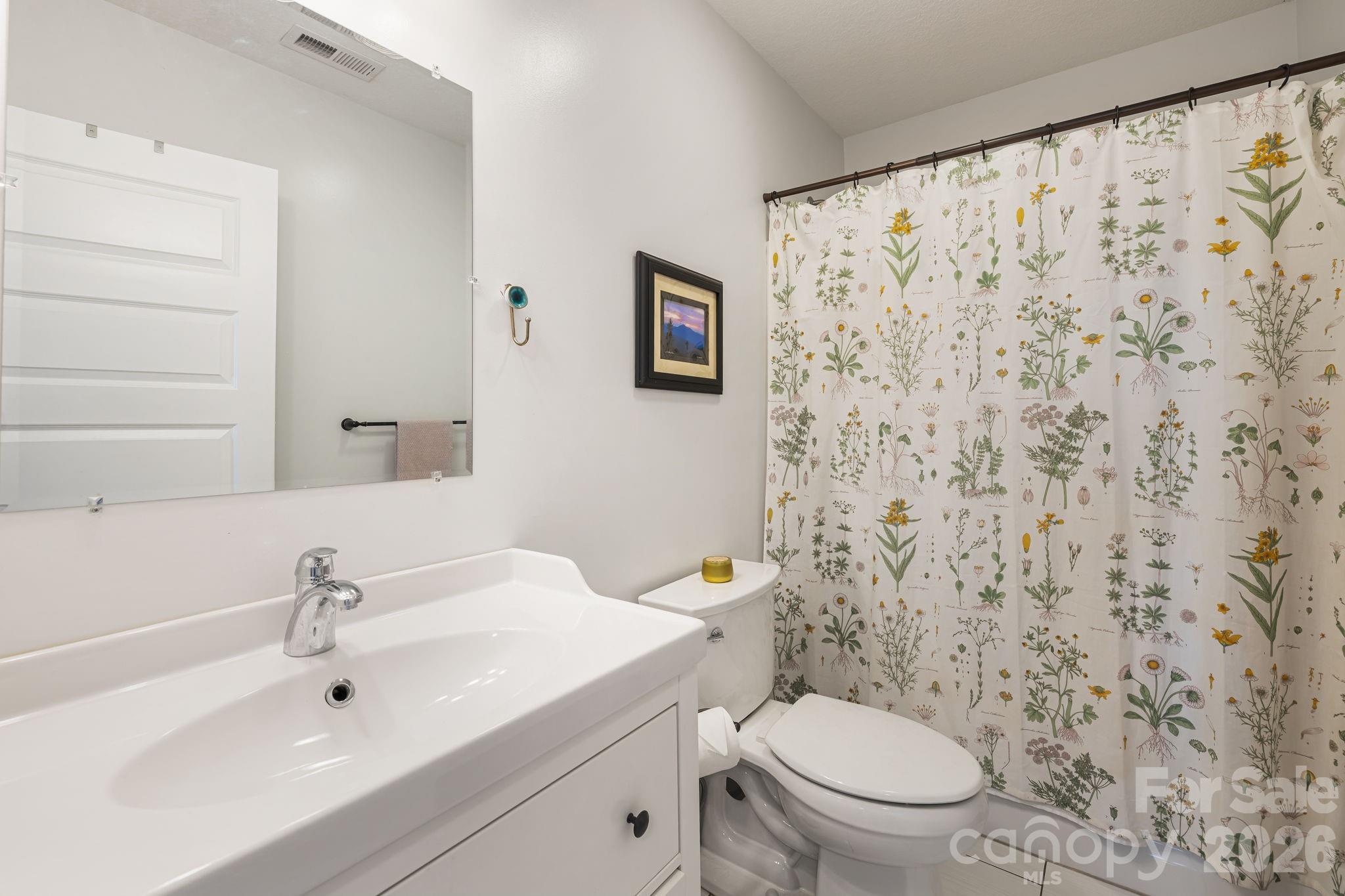 17 Ora Street — Asheville