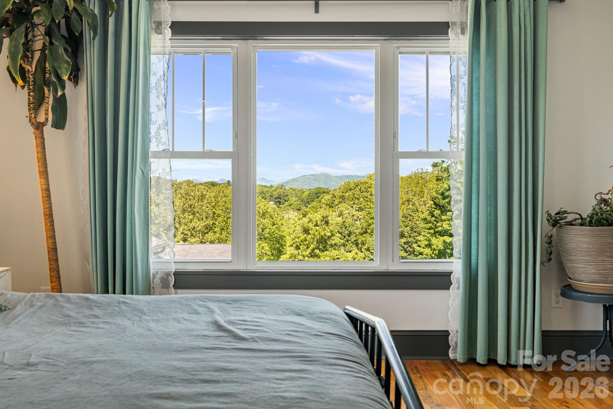 17 Ora Street — Asheville