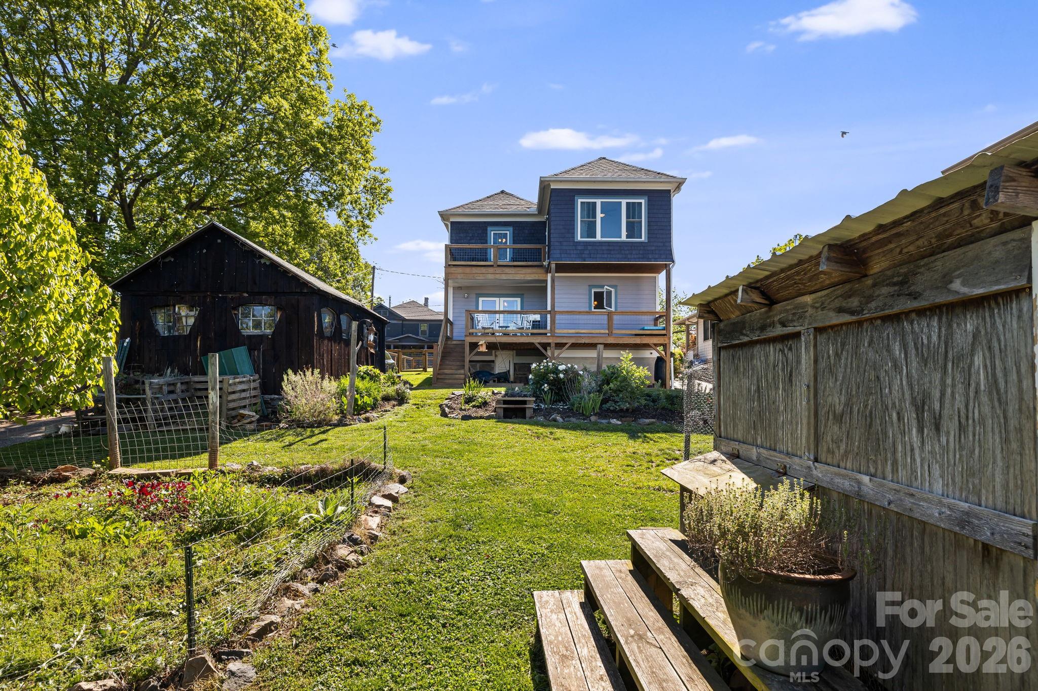 17 Ora Street — Asheville