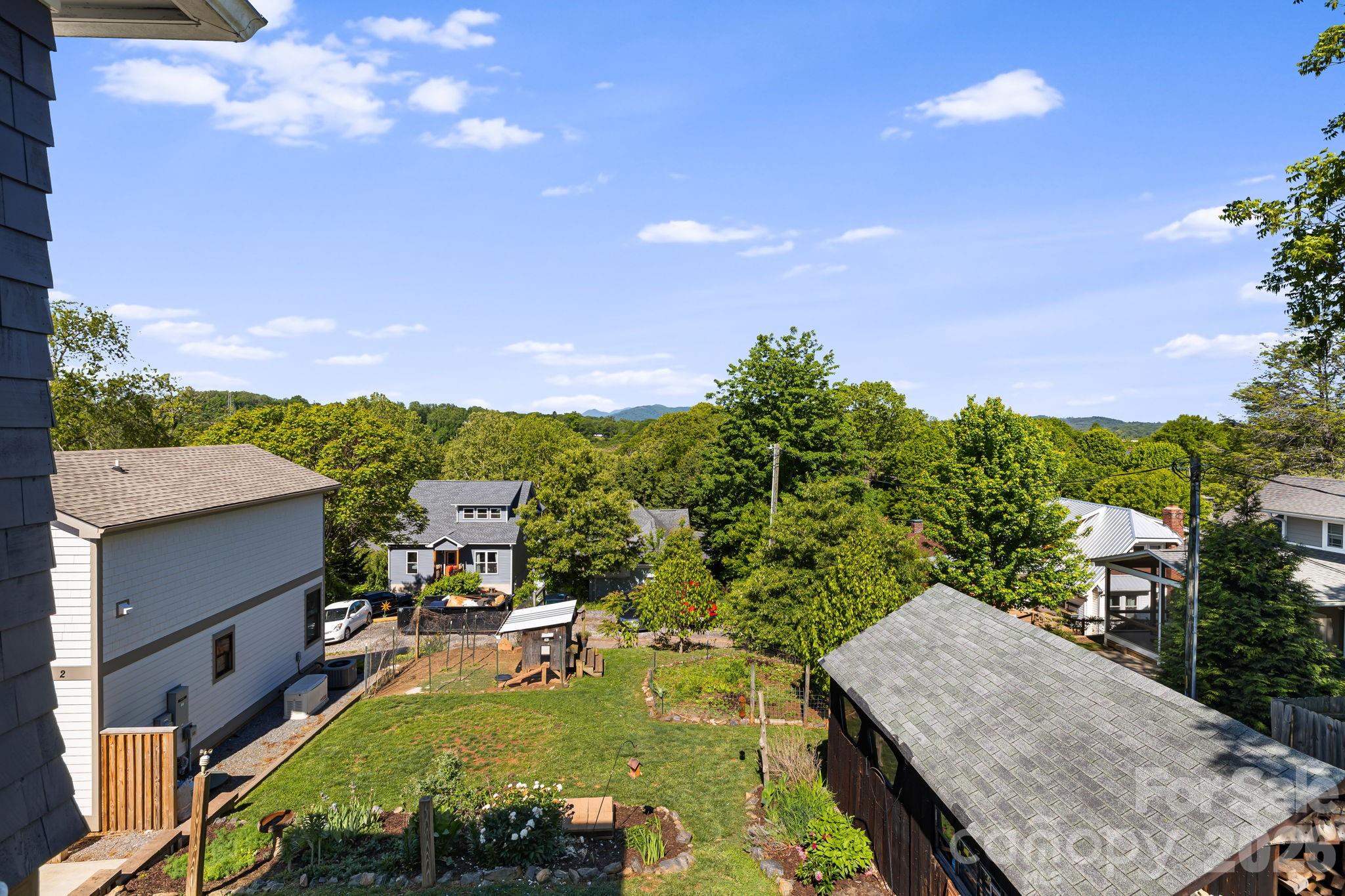 17 Ora Street — Asheville