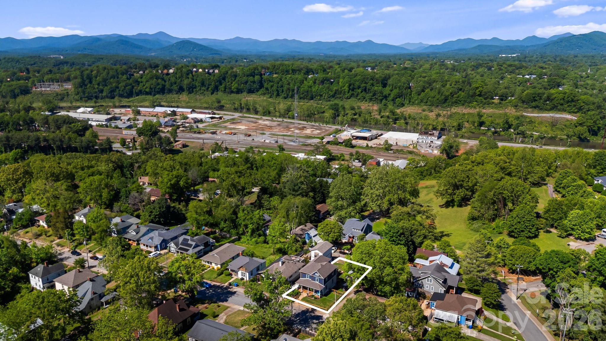 17 Ora Street — Asheville