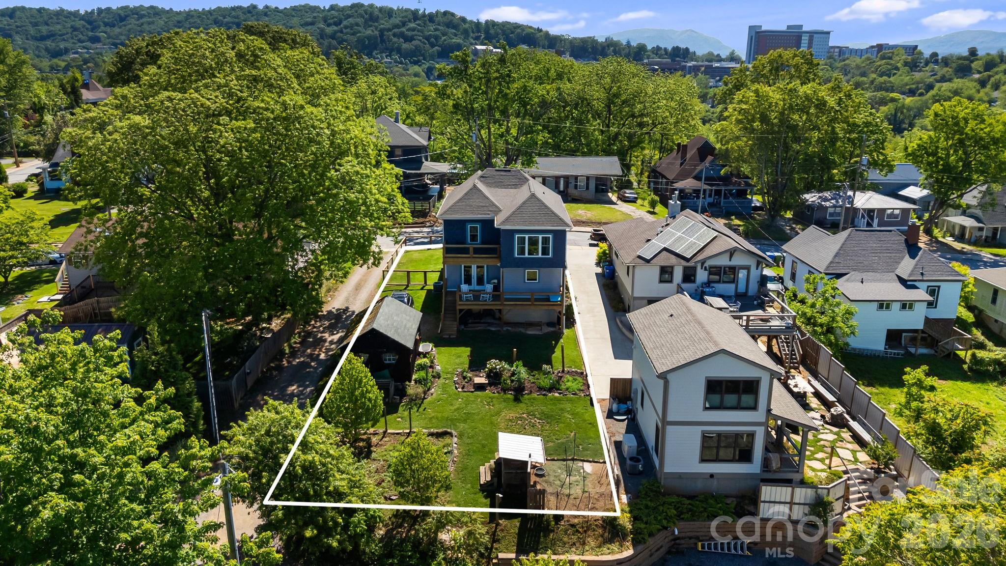 17 Ora Street — Asheville