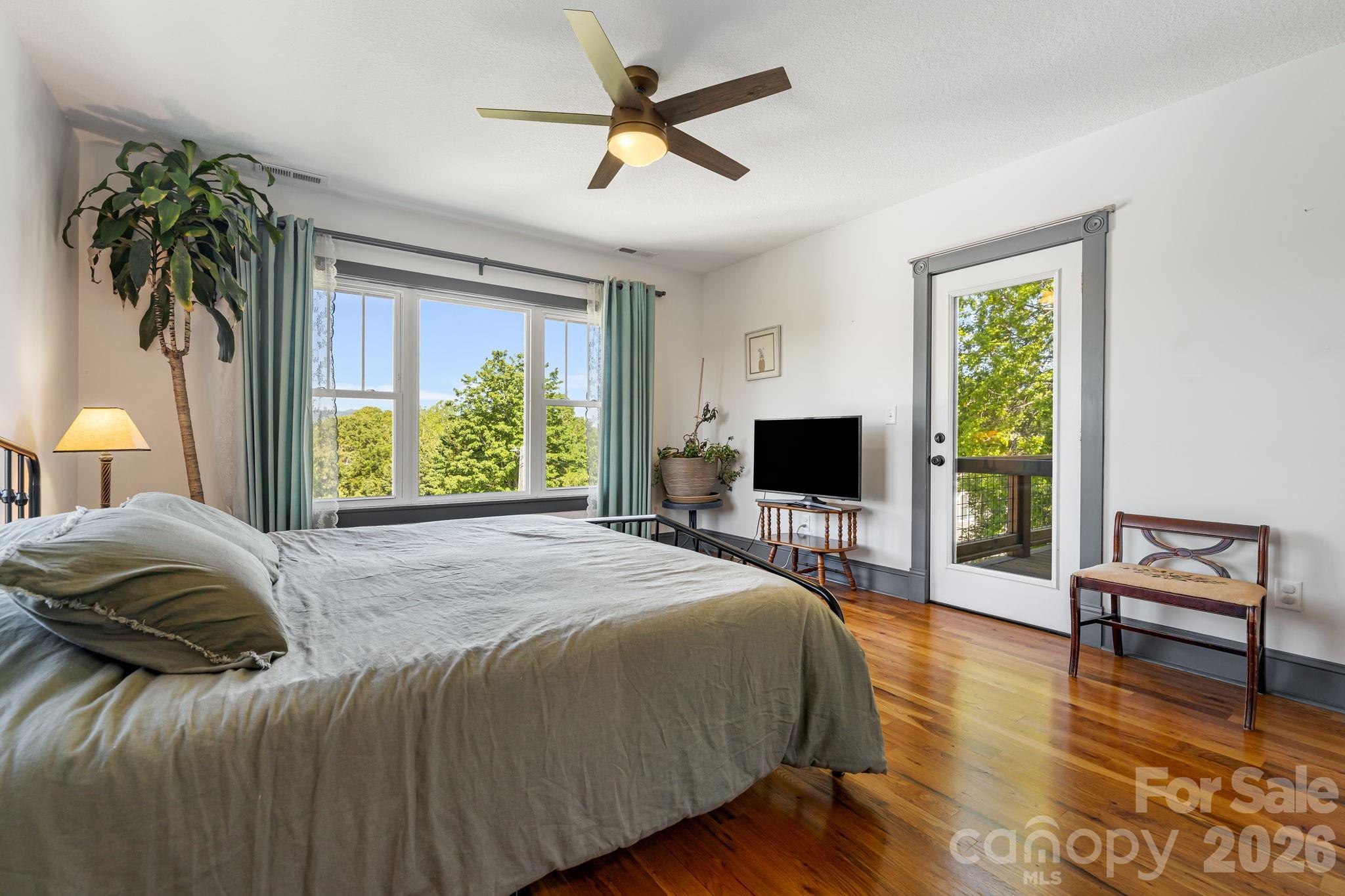 17 Ora Street — Asheville