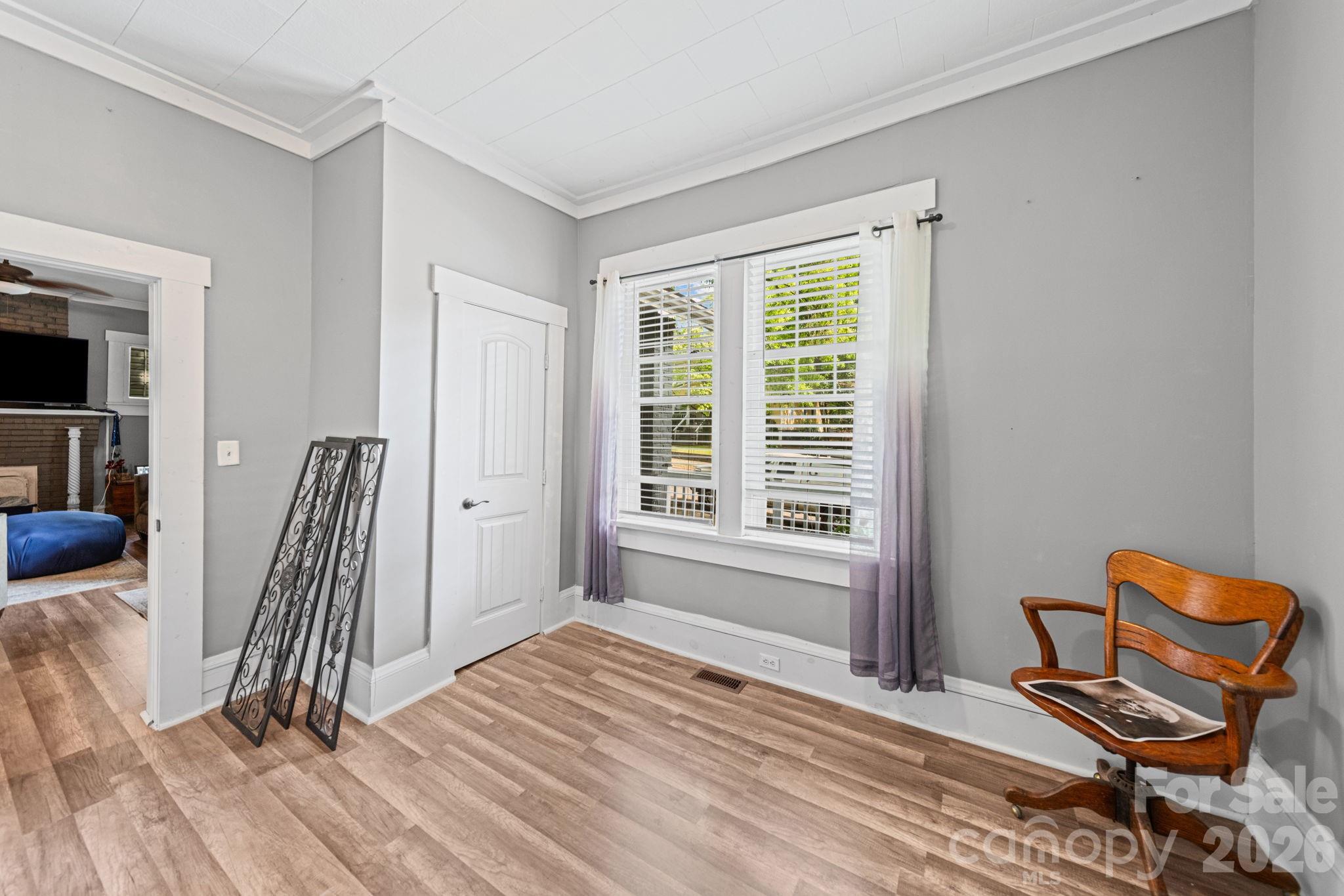 116 W 4th Avenue — Gastonia