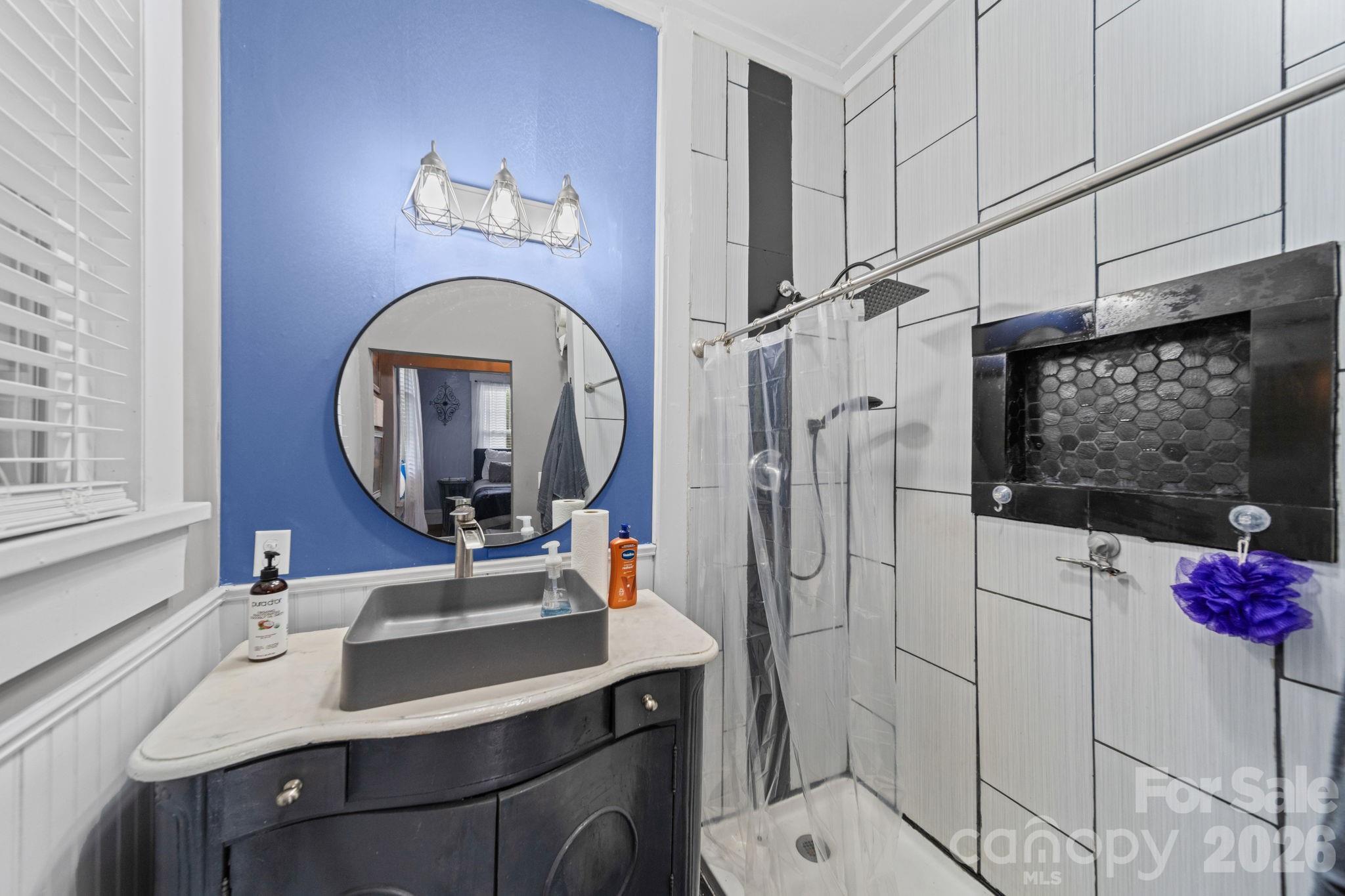 116 W 4th Avenue — Gastonia