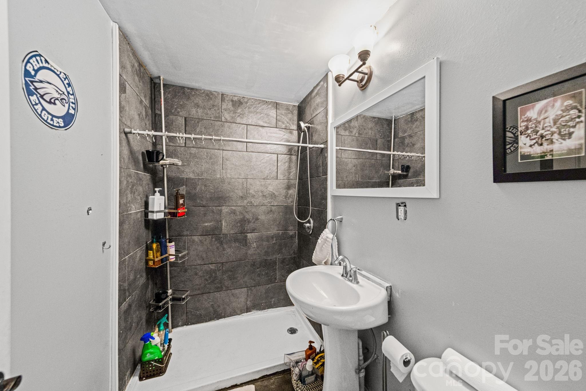 116 W 4th Avenue — Gastonia