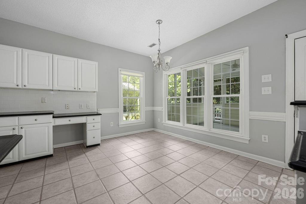 5217 Fairvista Drive — Charlotte
