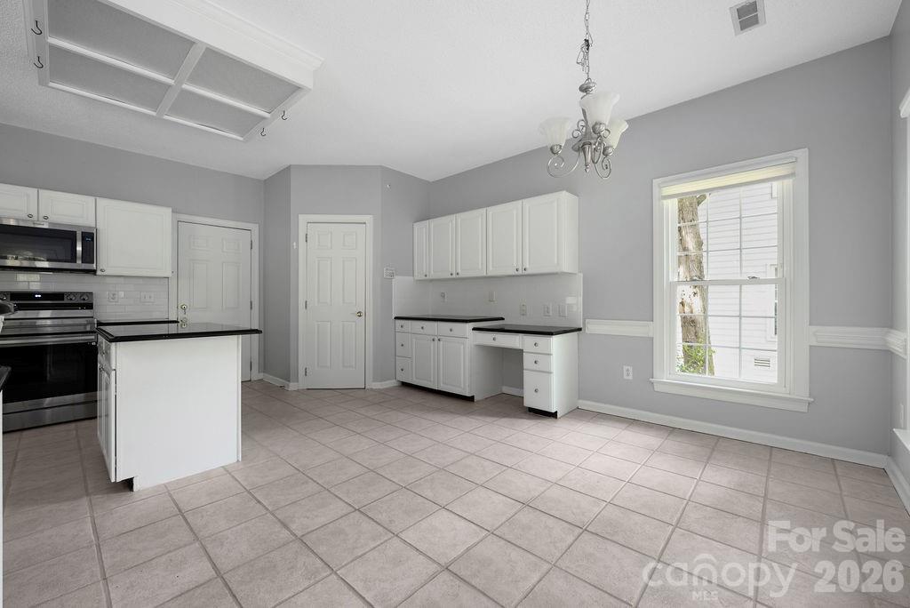 5217 Fairvista Drive — Charlotte