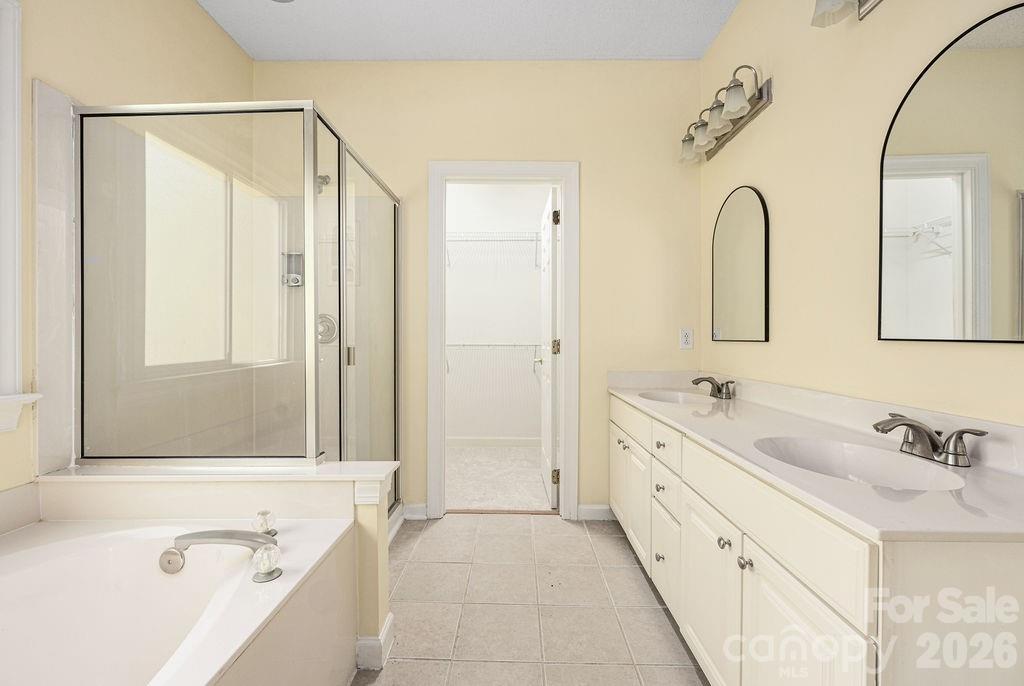 5217 Fairvista Drive — Charlotte