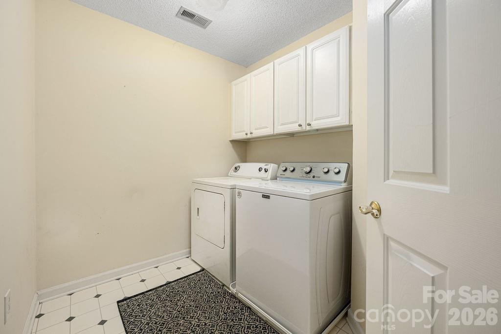 5217 Fairvista Drive — Charlotte