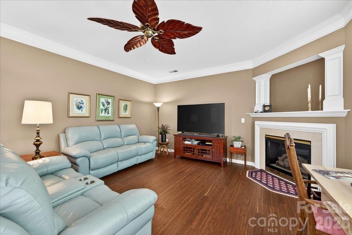 16046 Stuarts Draft Court — Charlotte