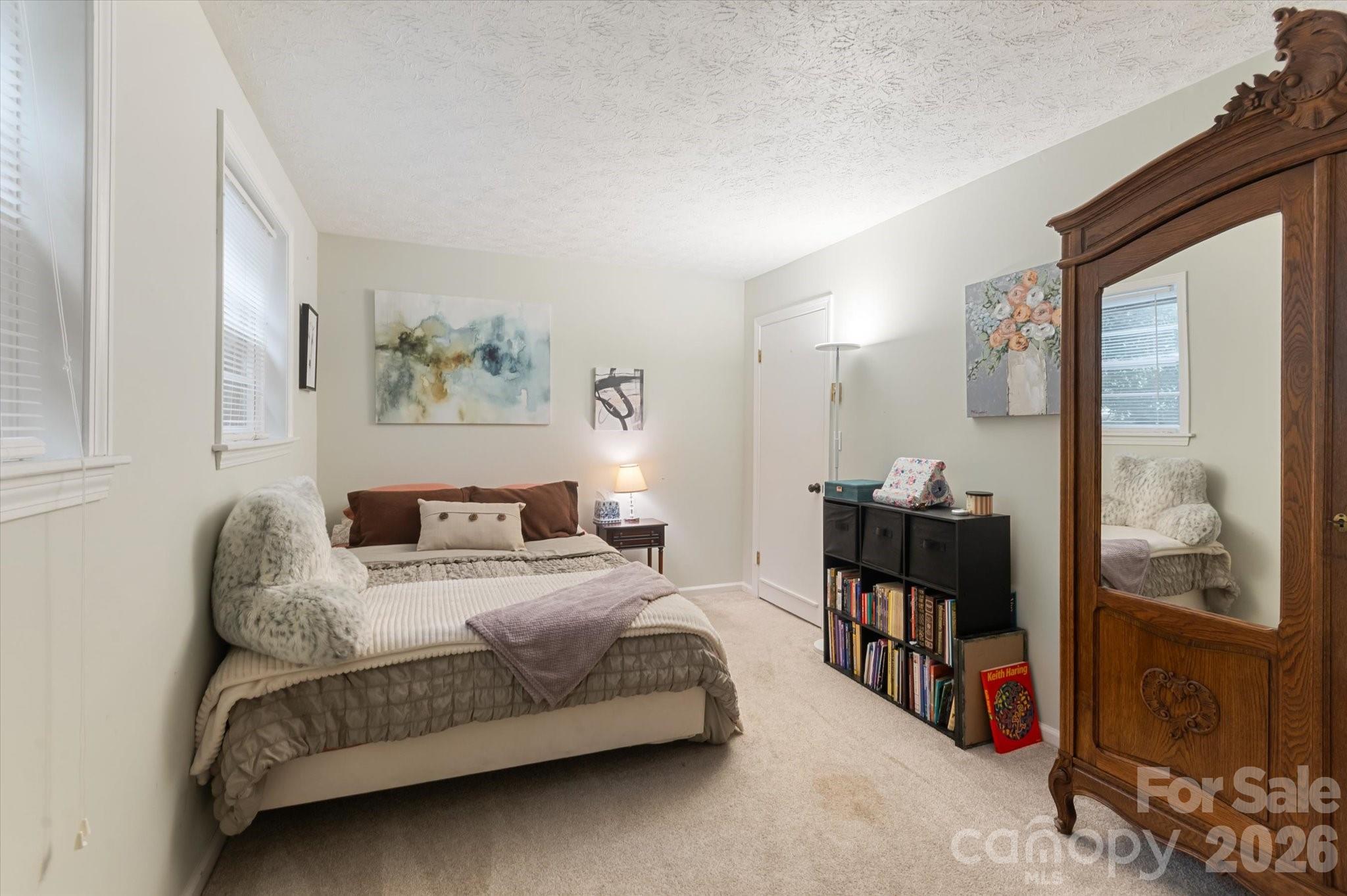 132 E Whisperwood Circle — Hendersonville