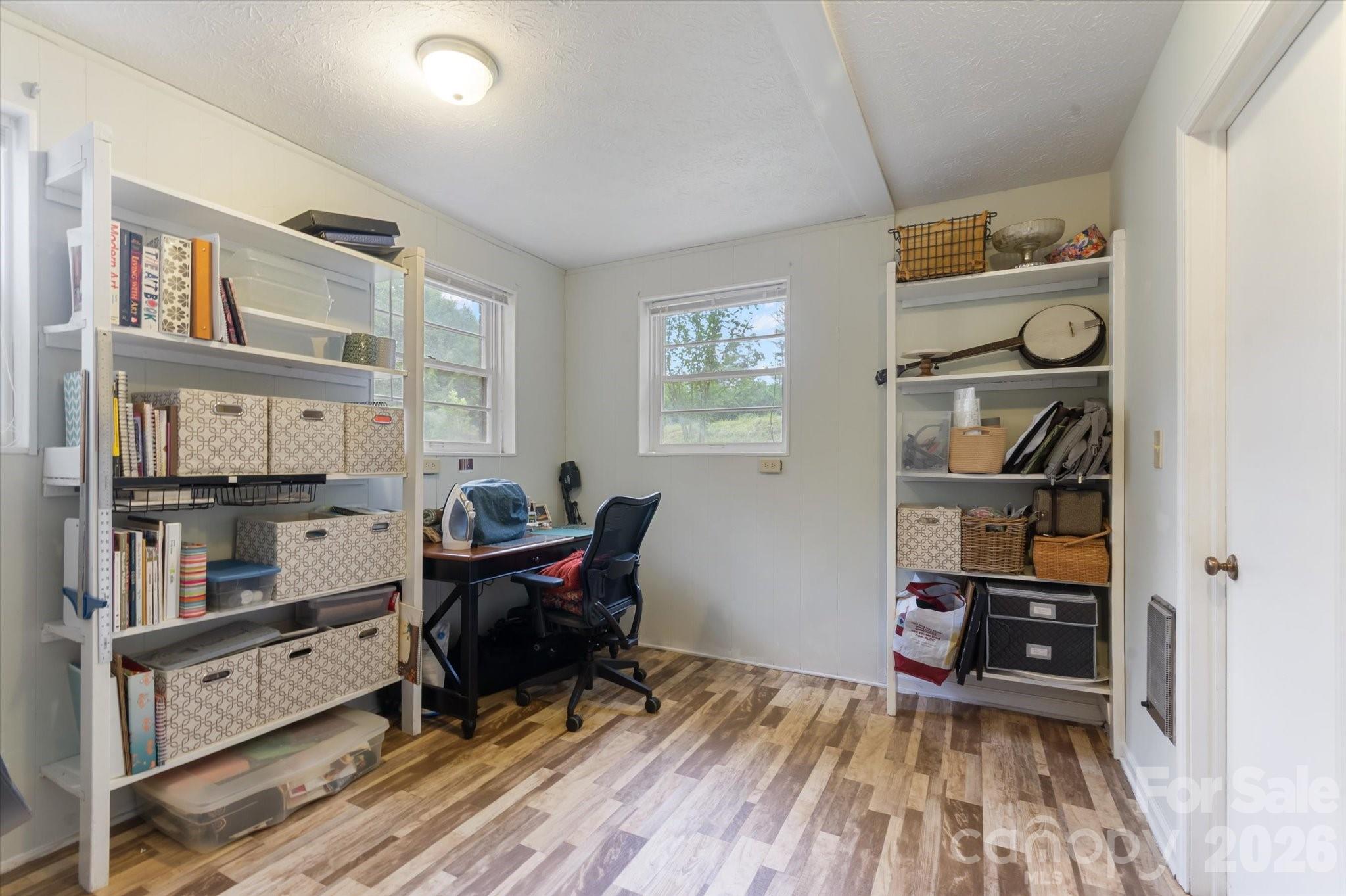 132 E Whisperwood Circle — Hendersonville