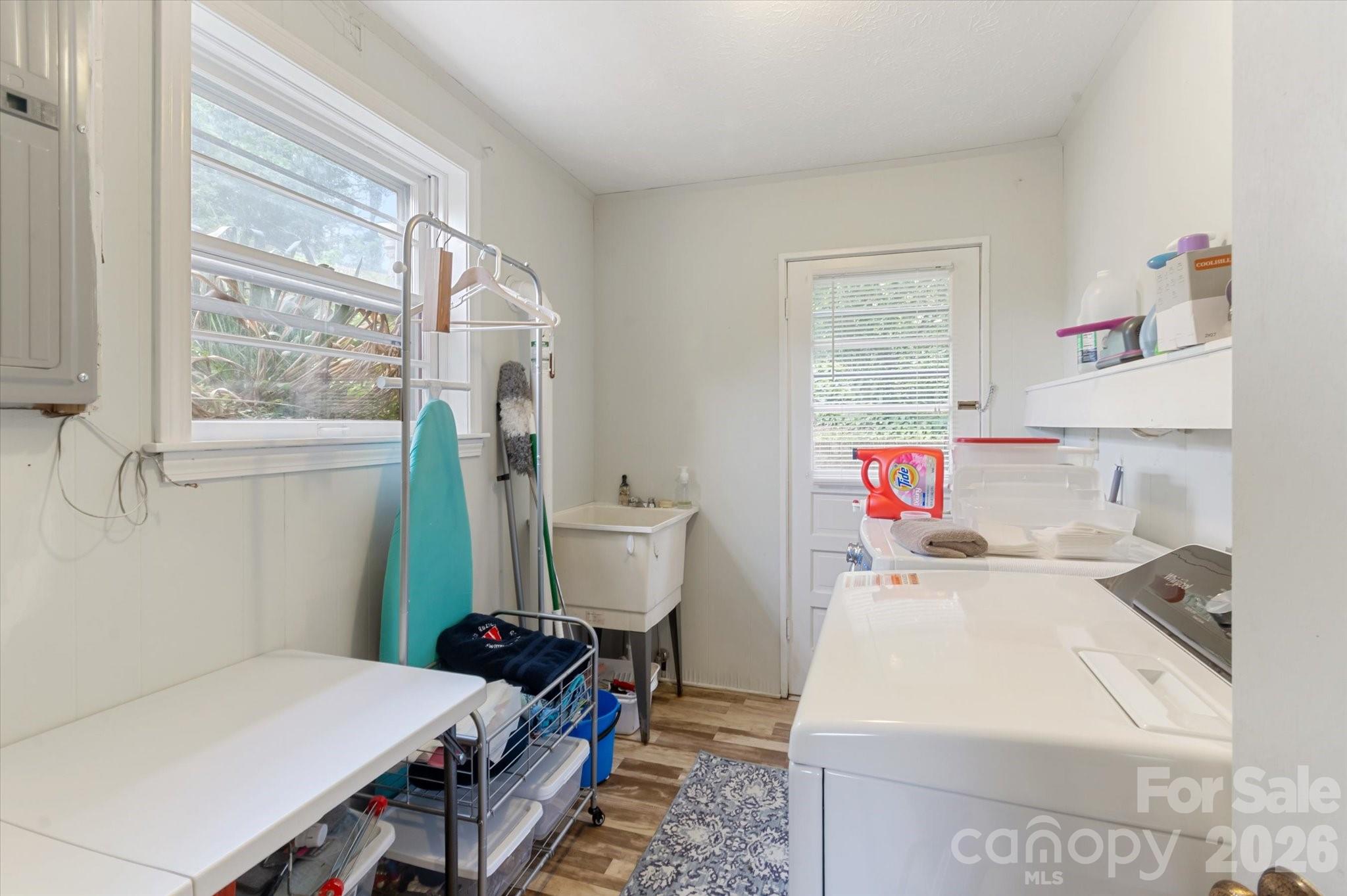 132 E Whisperwood Circle — Hendersonville