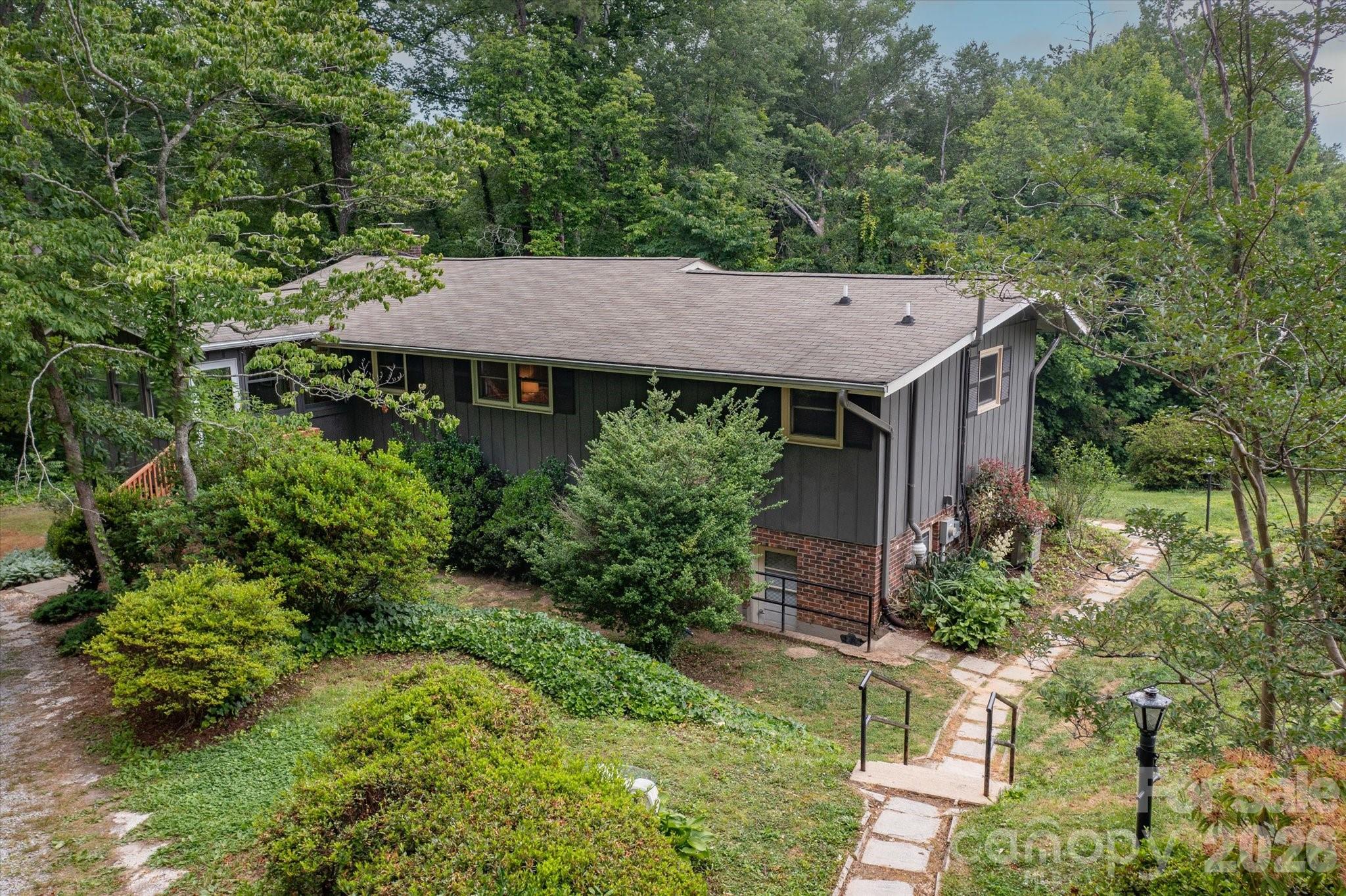 132 E Whisperwood Circle — Hendersonville