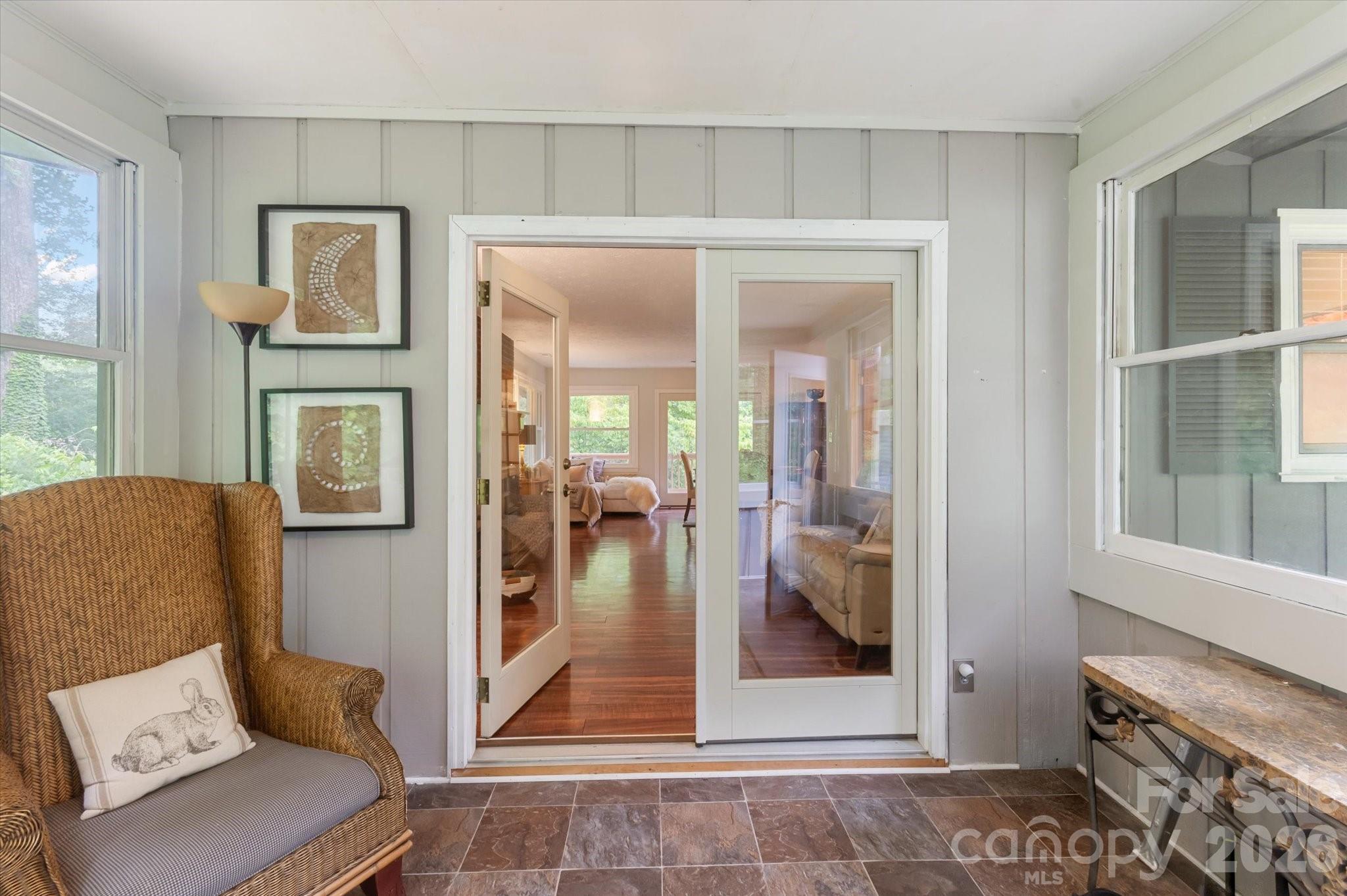 132 E Whisperwood Circle — Hendersonville