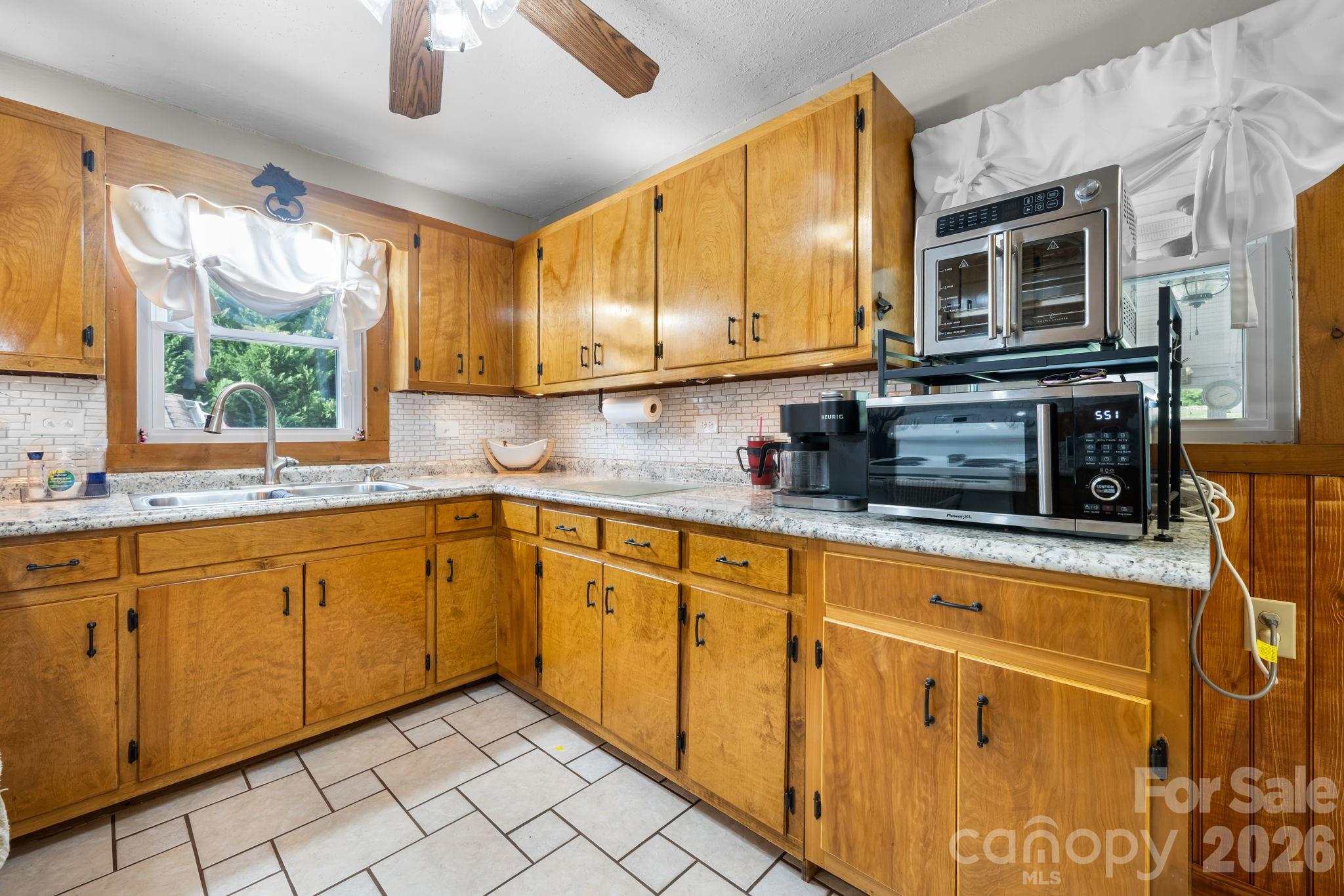 2582 Startown Road — Newton