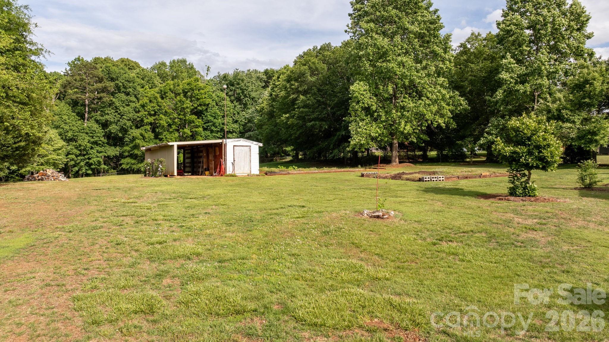 2582 Startown Road — Newton