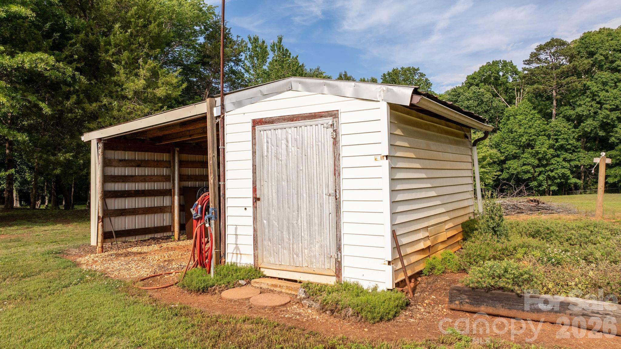 2582 Startown Road — Newton