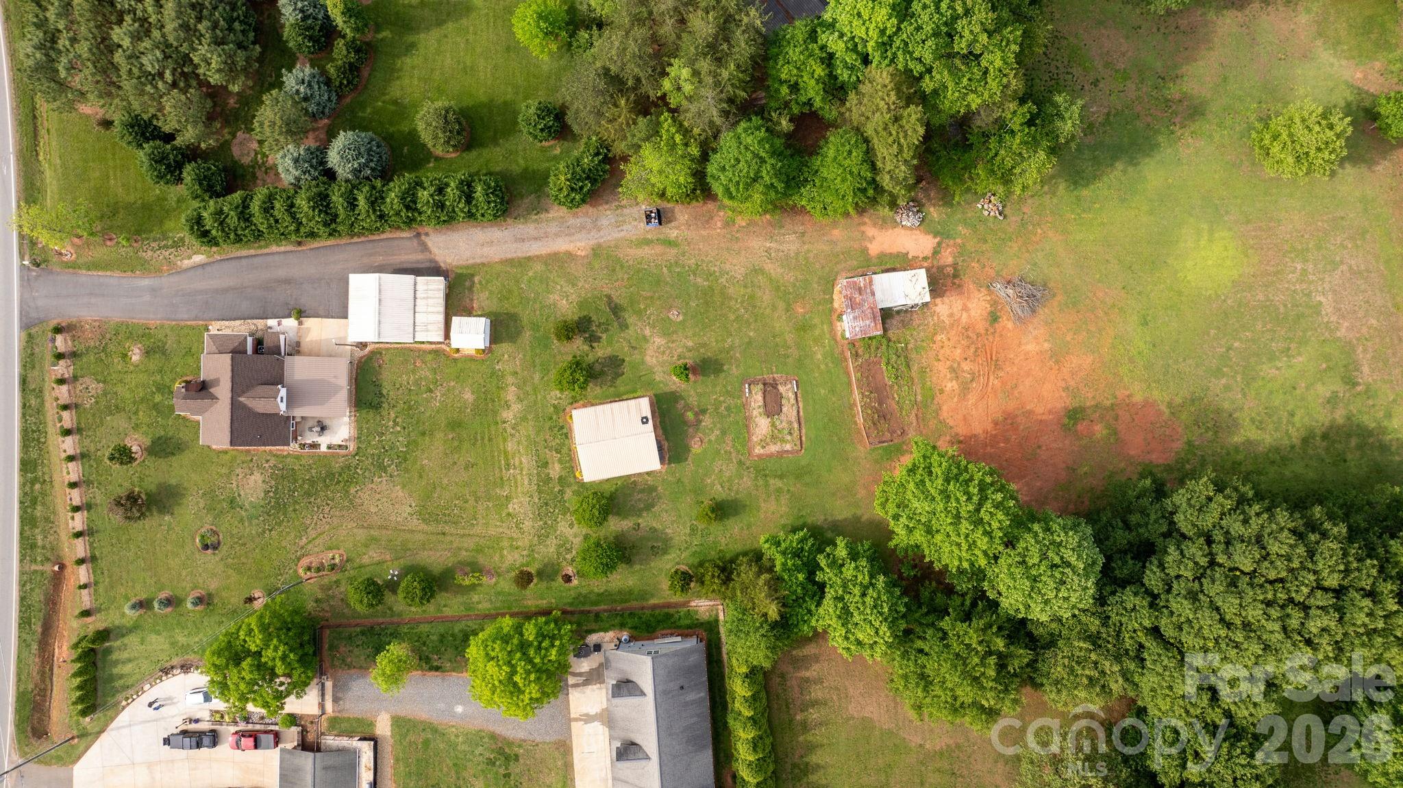 2582 Startown Road — Newton