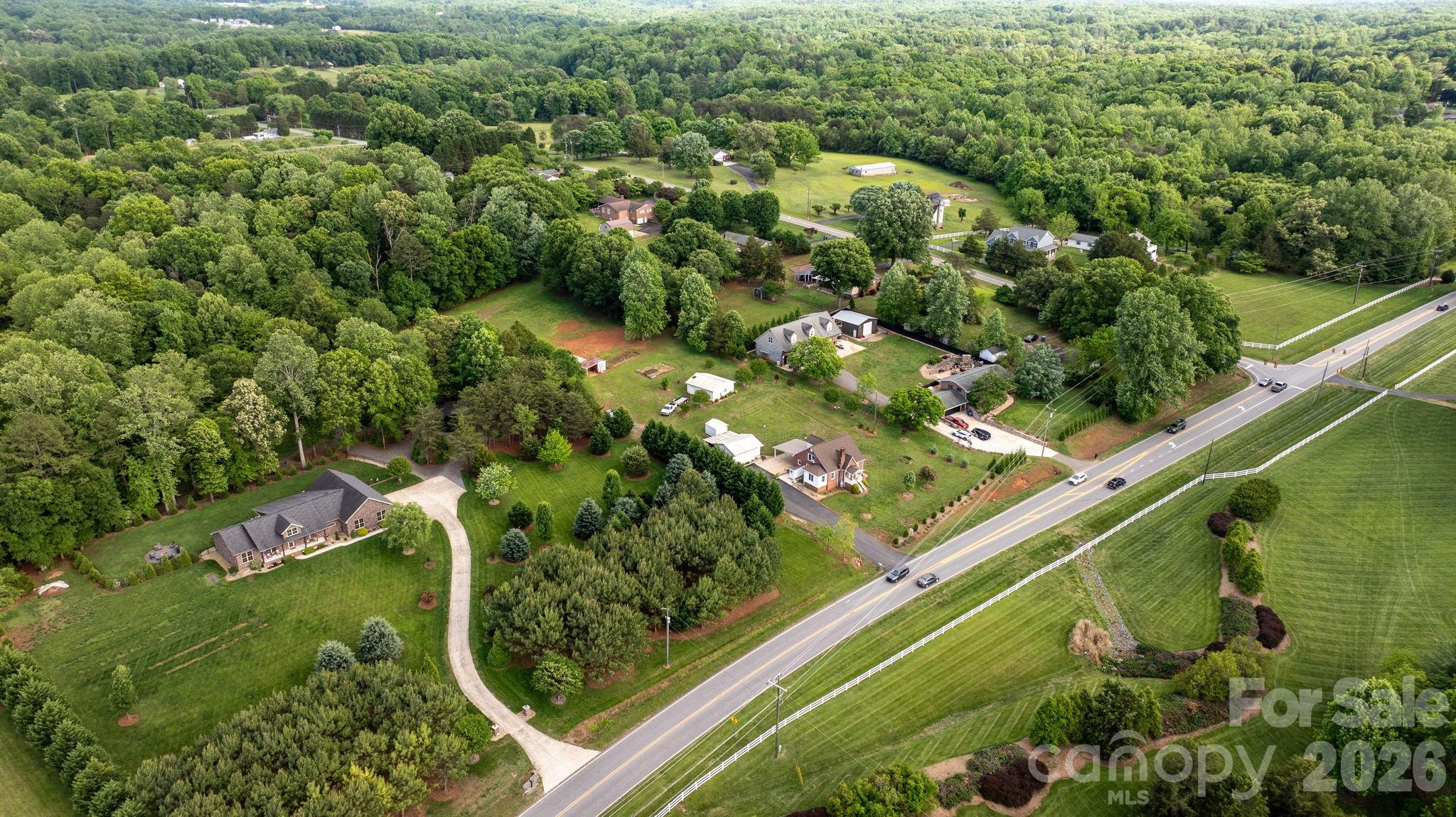 2582 Startown Road — Newton