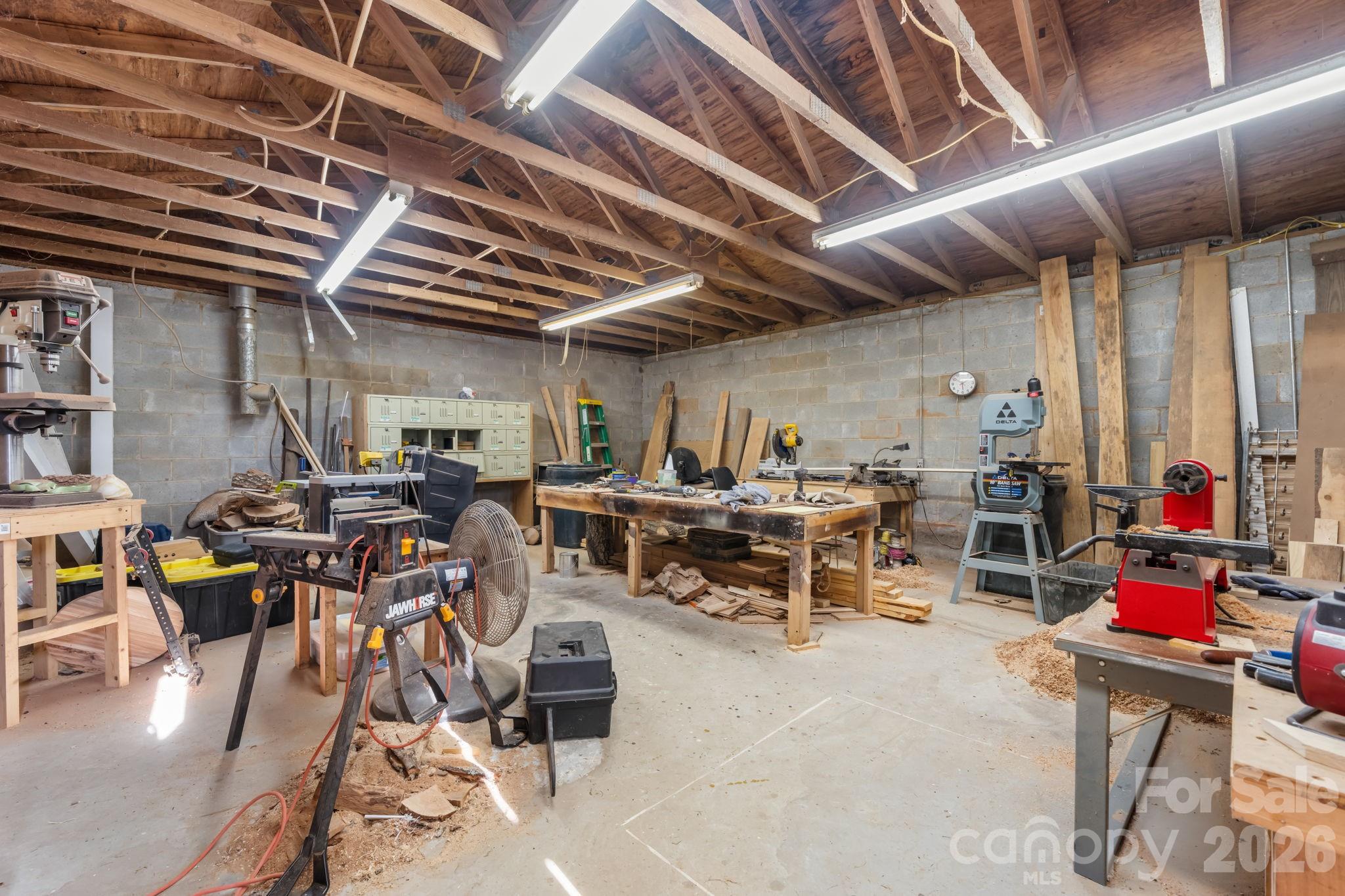 2582 Startown Road — Newton