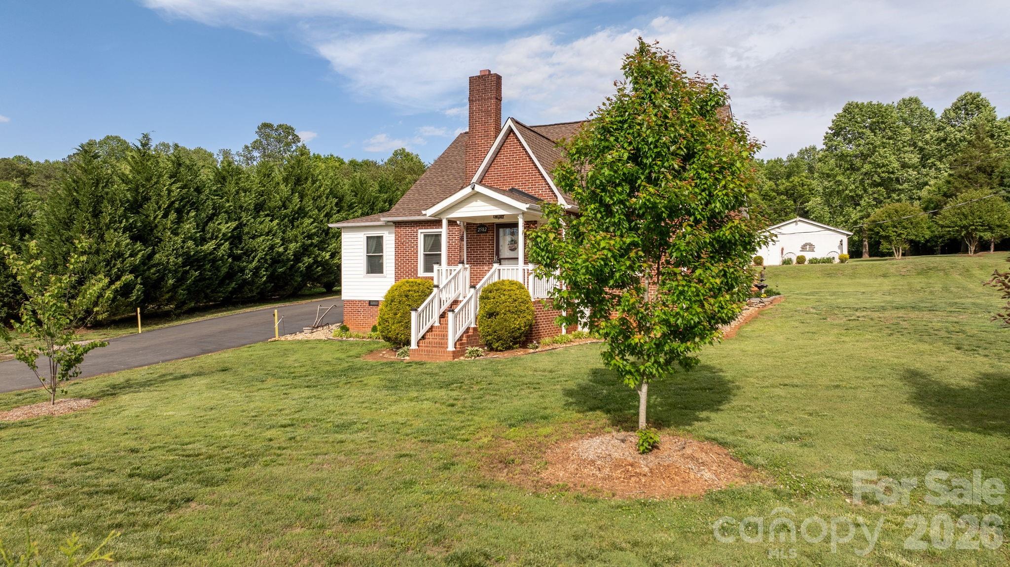 2582 Startown Road — Newton
