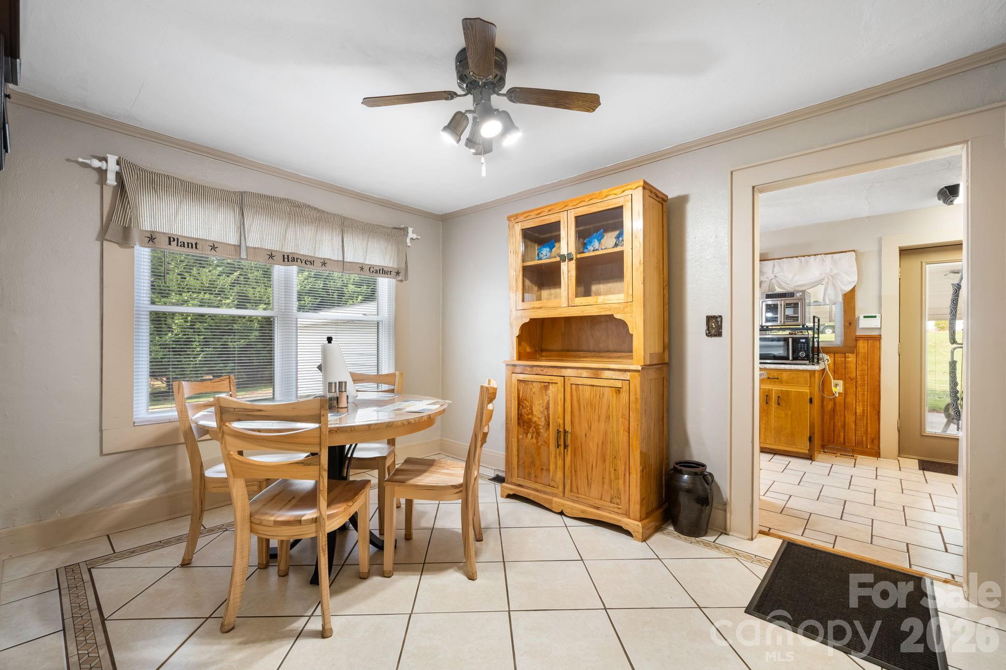 2582 Startown Road — Newton