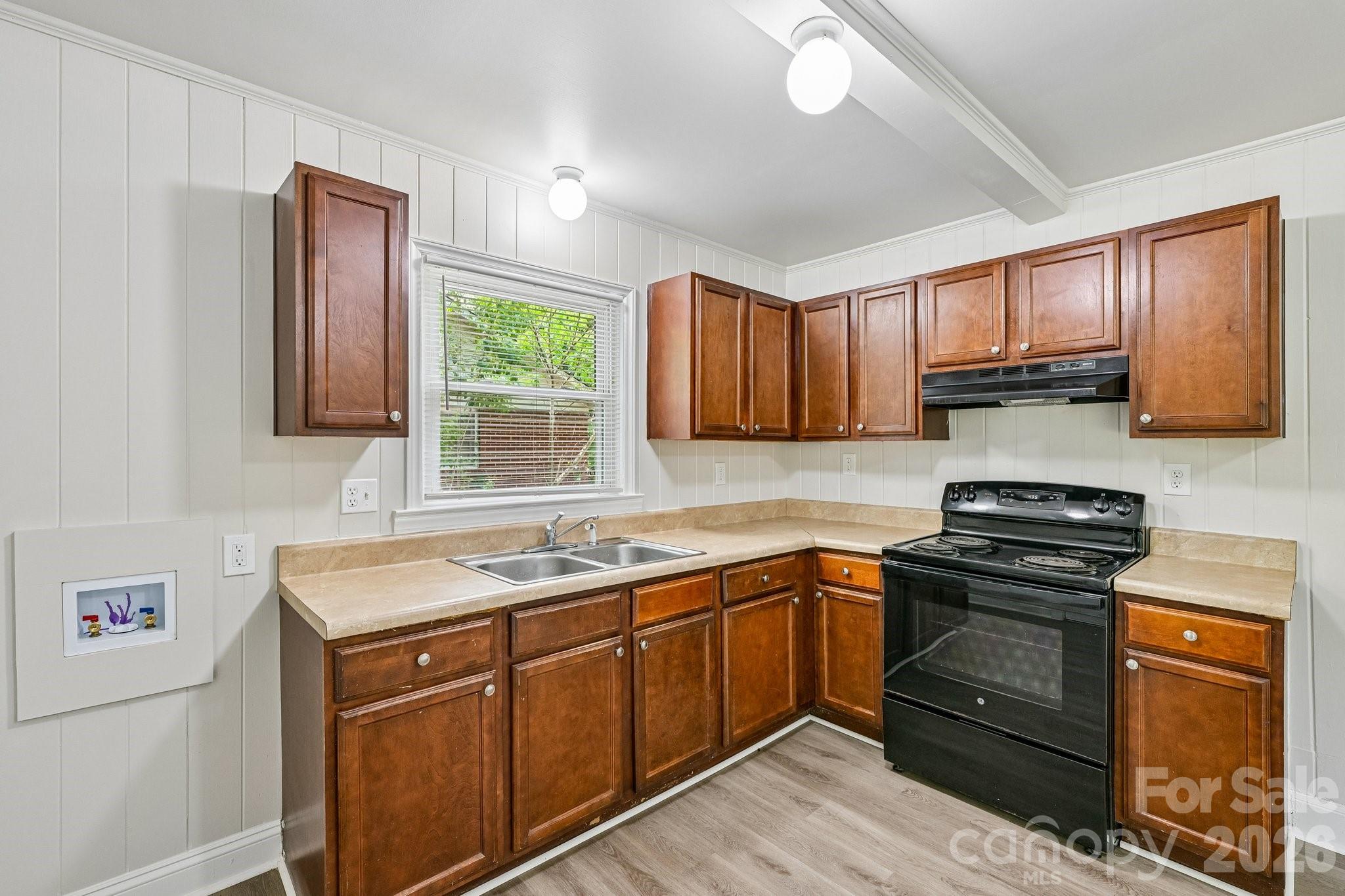 3935 Crestridge Drive — Charlotte