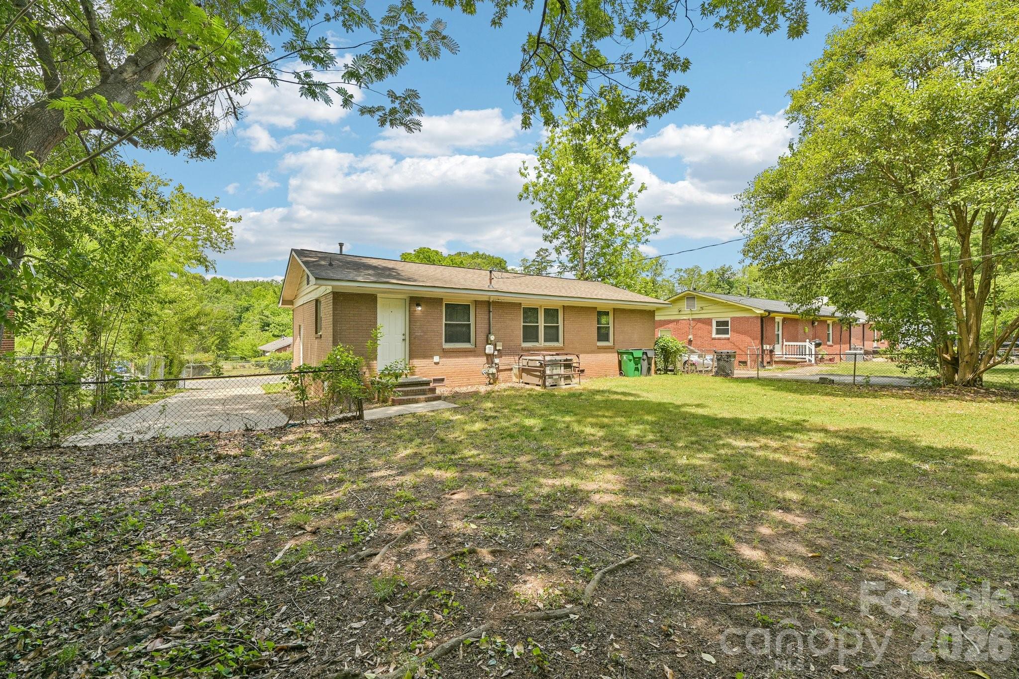 3935 Crestridge Drive — Charlotte