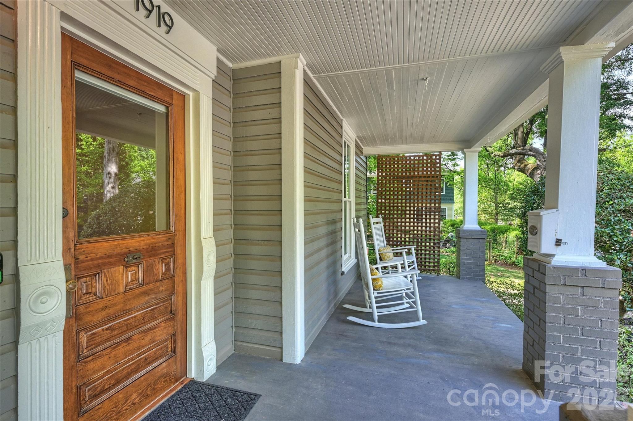 1919 Springdale Avenue — Charlotte