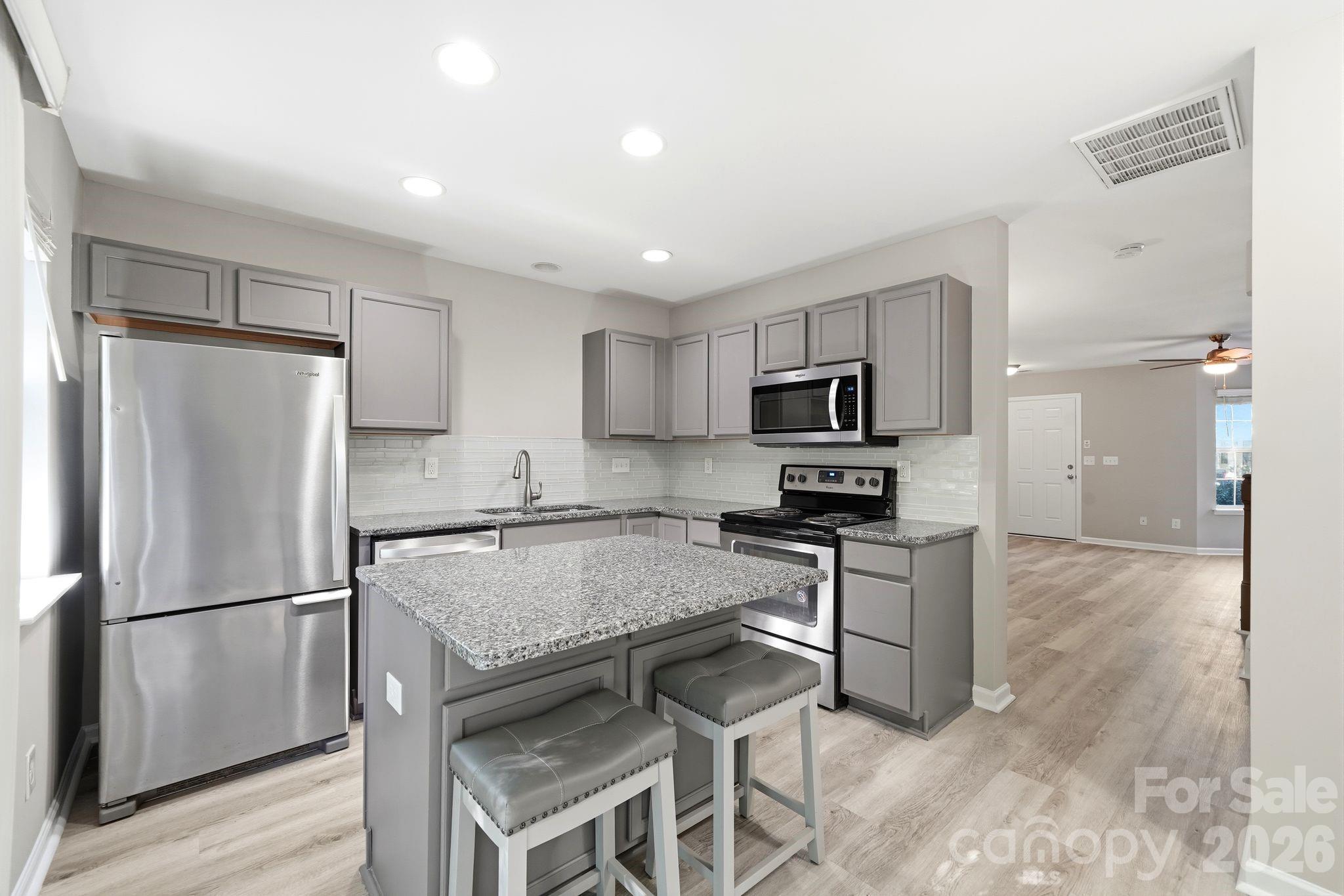687 Rock Lake Glen — Fort Mill