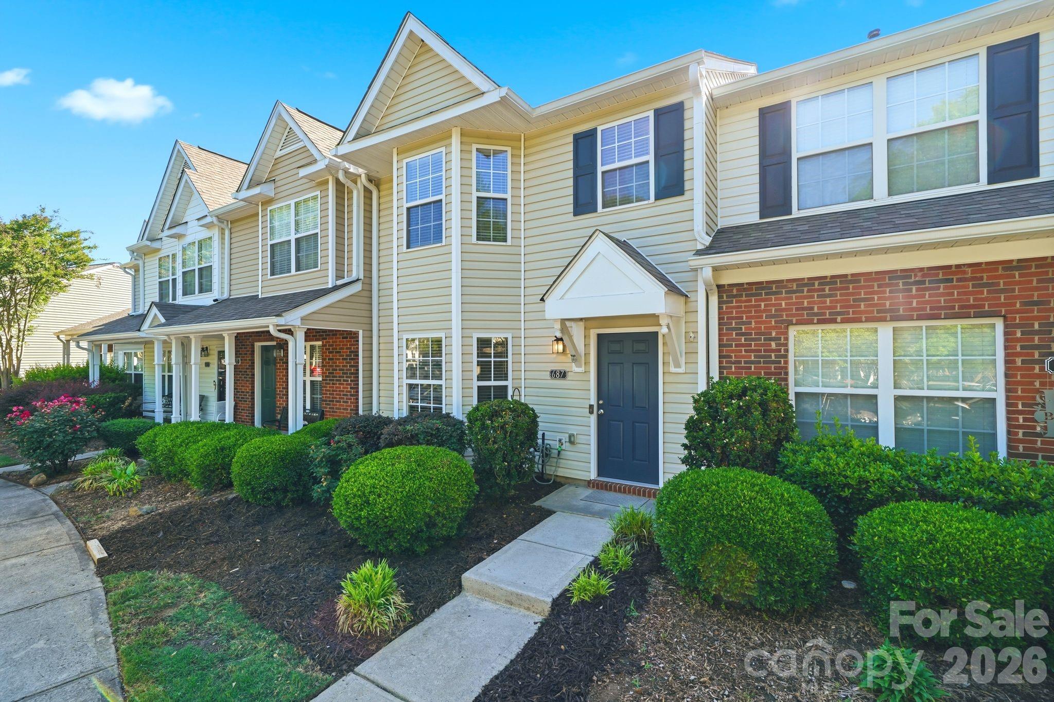 687 Rock Lake Glen — Fort Mill