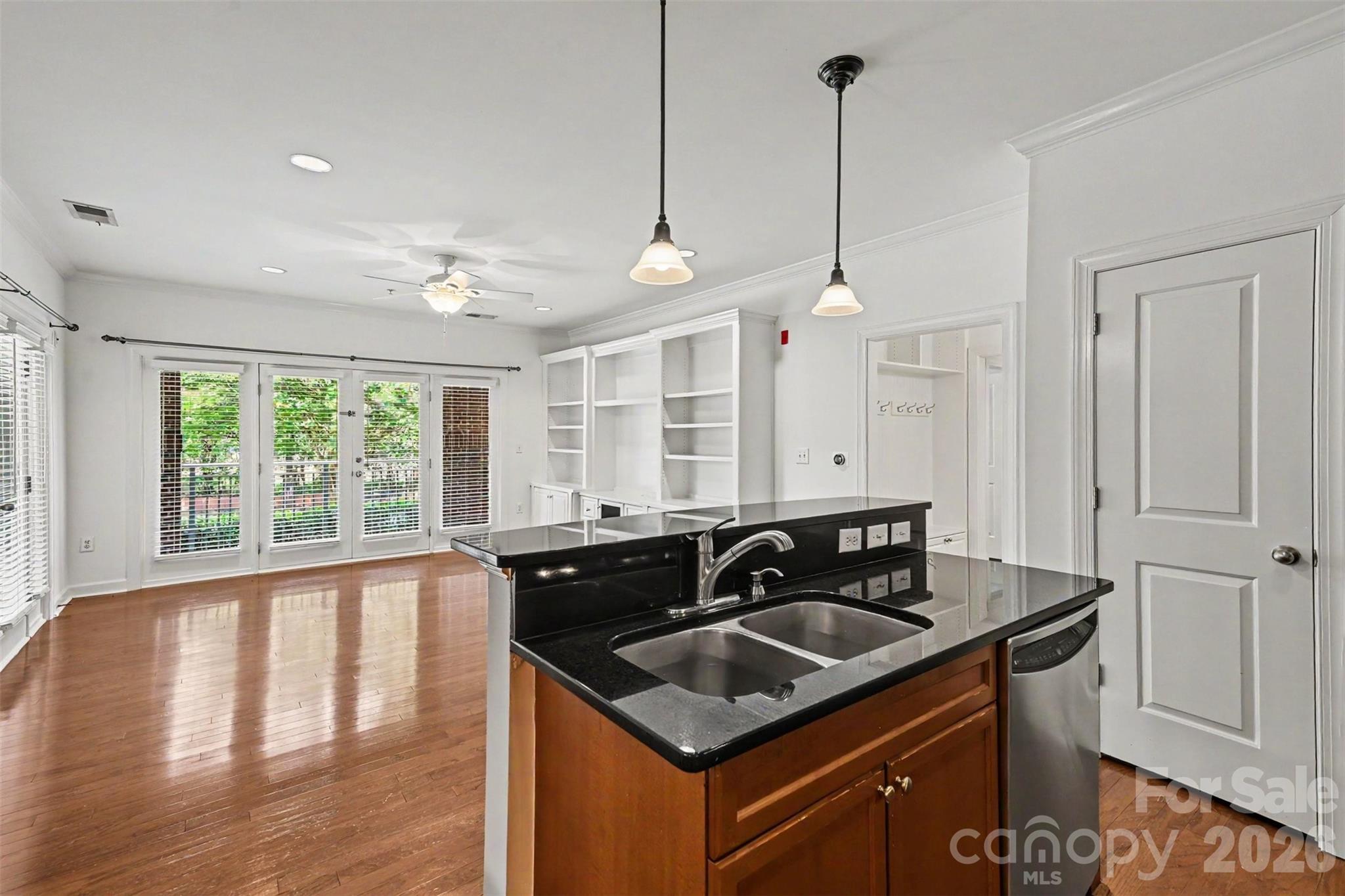 1903 Kenilworth Avenue #105 — Charlotte