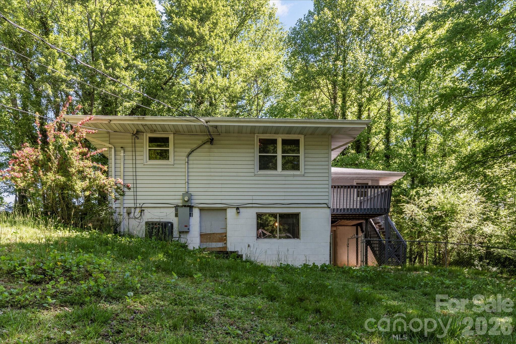 147 Barberry Heights Drive — Brevard