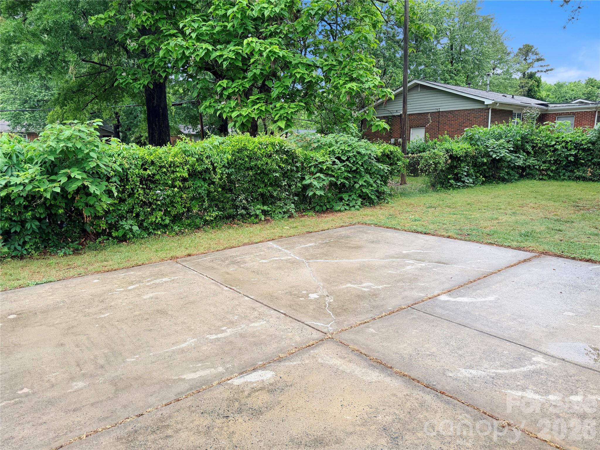 9209 Edgevale Drive — Charlotte
