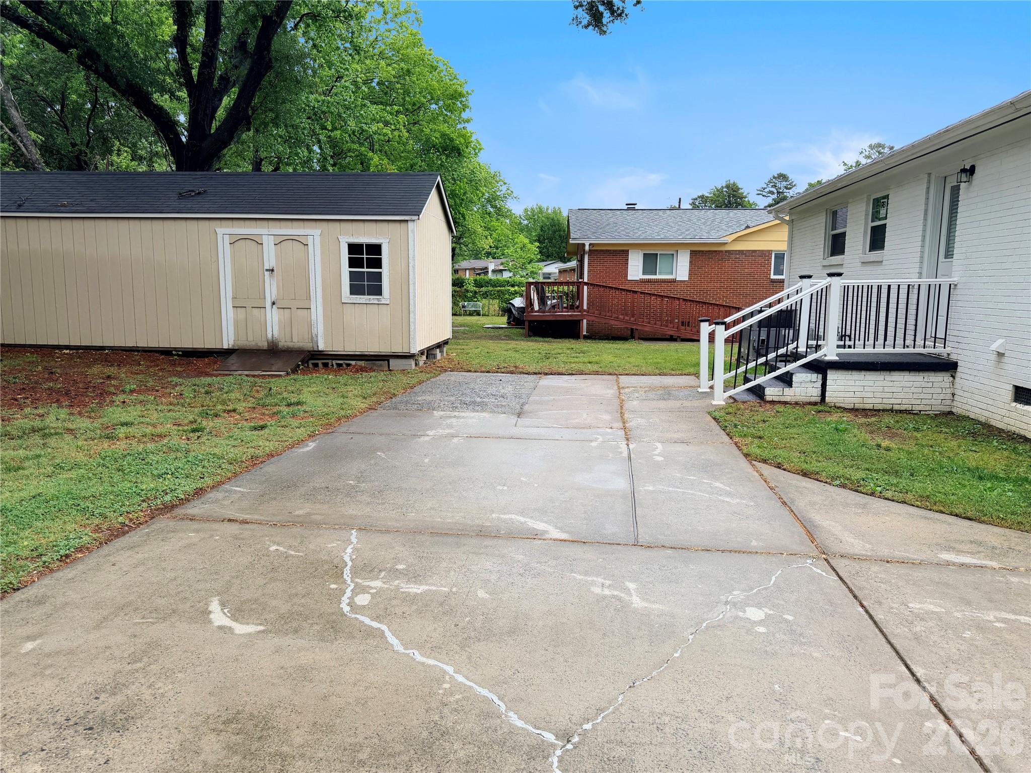 9209 Edgevale Drive — Charlotte