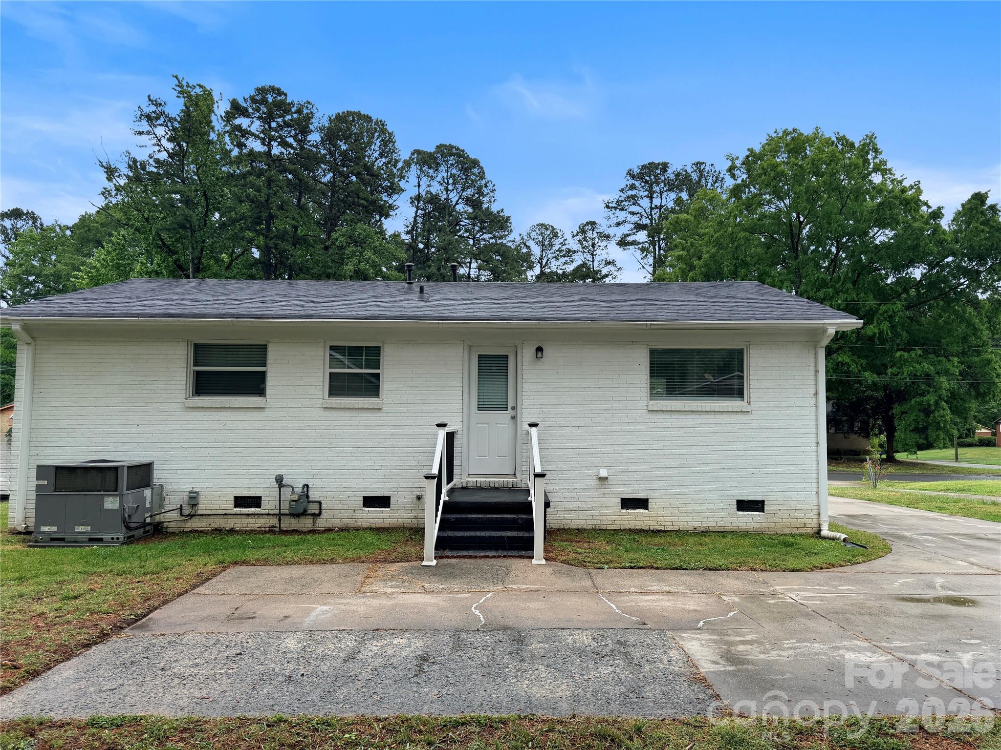 9209 Edgevale Drive — Charlotte