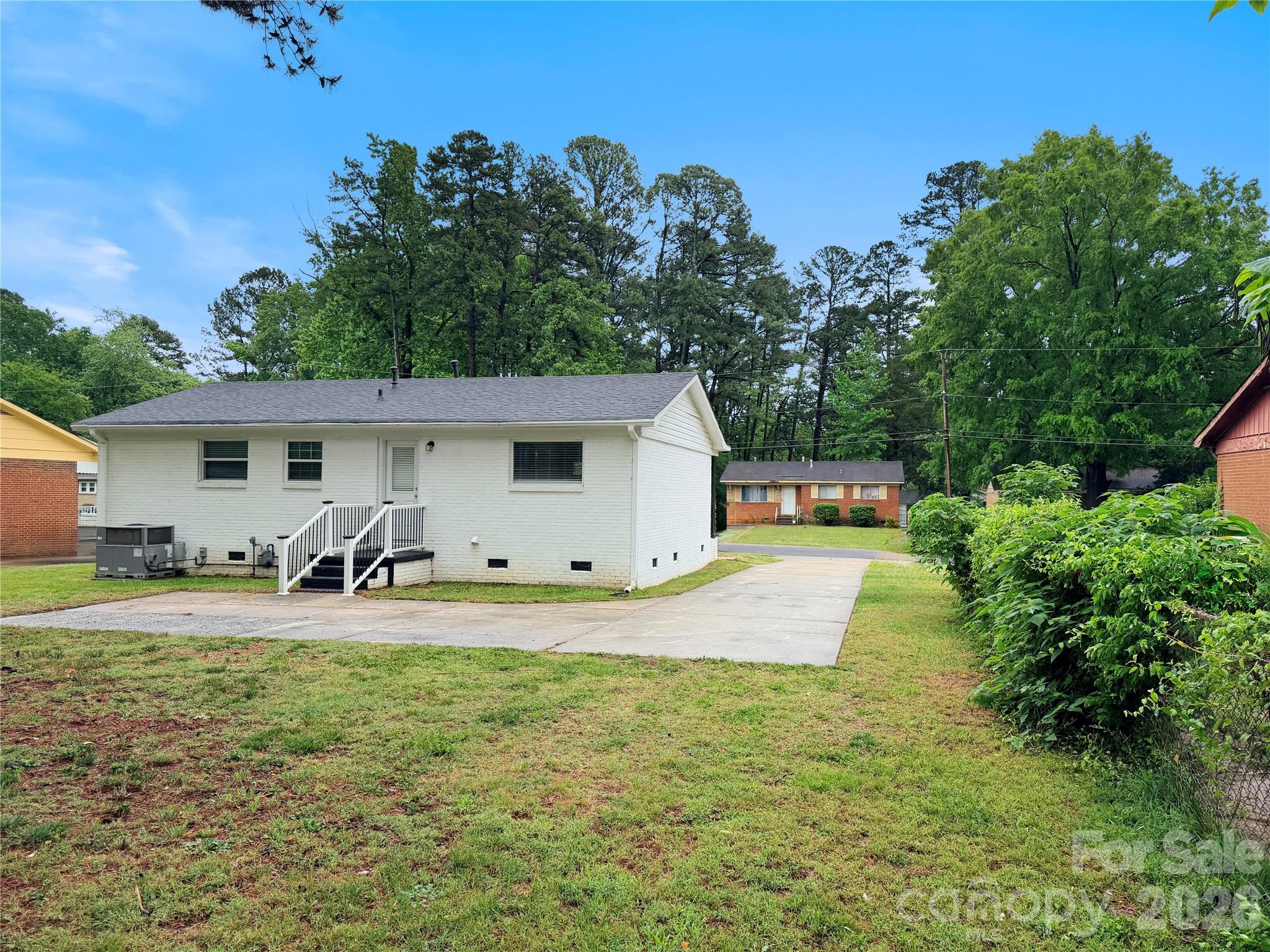 9209 Edgevale Drive — Charlotte