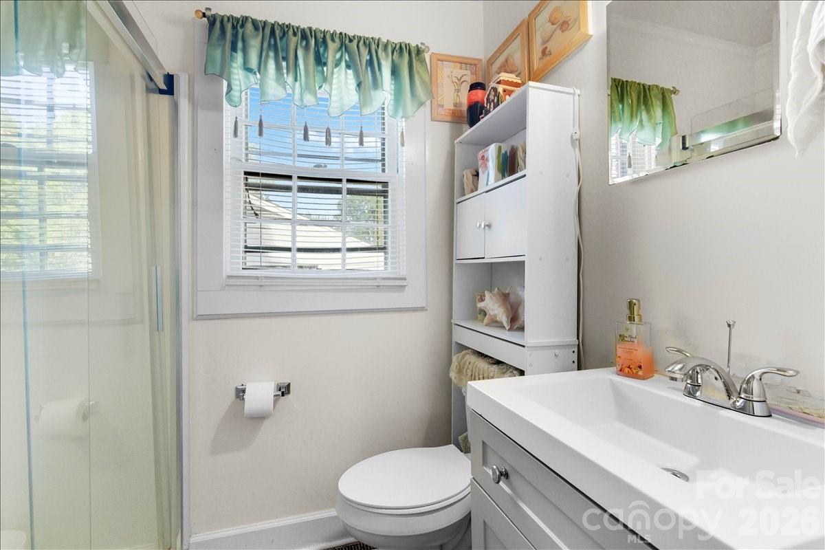 1222 E Park Drive — Gastonia