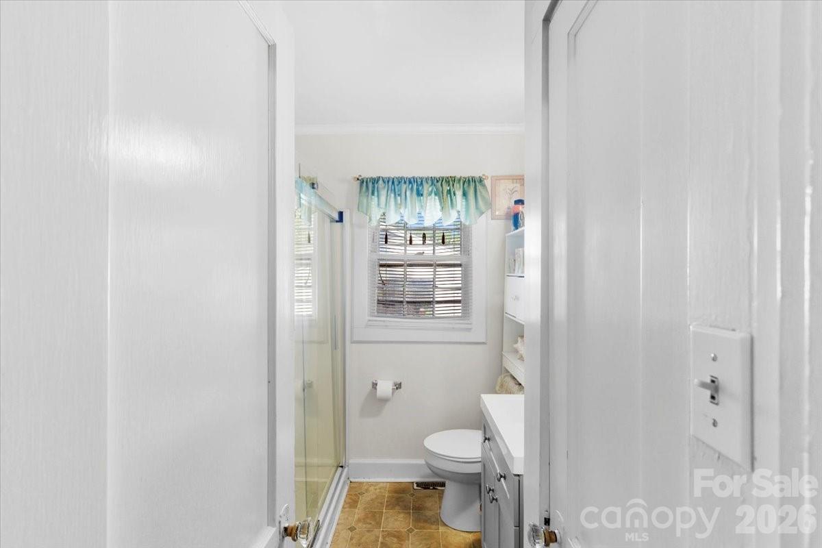 1222 E Park Drive — Gastonia