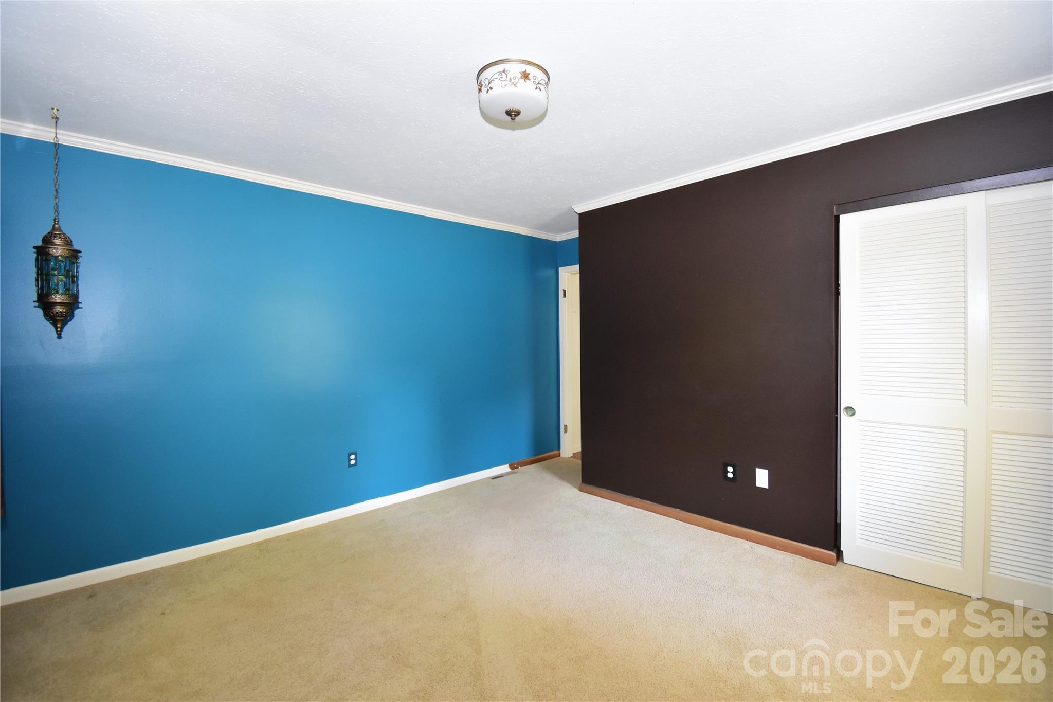 88 Botany Drive — Asheville