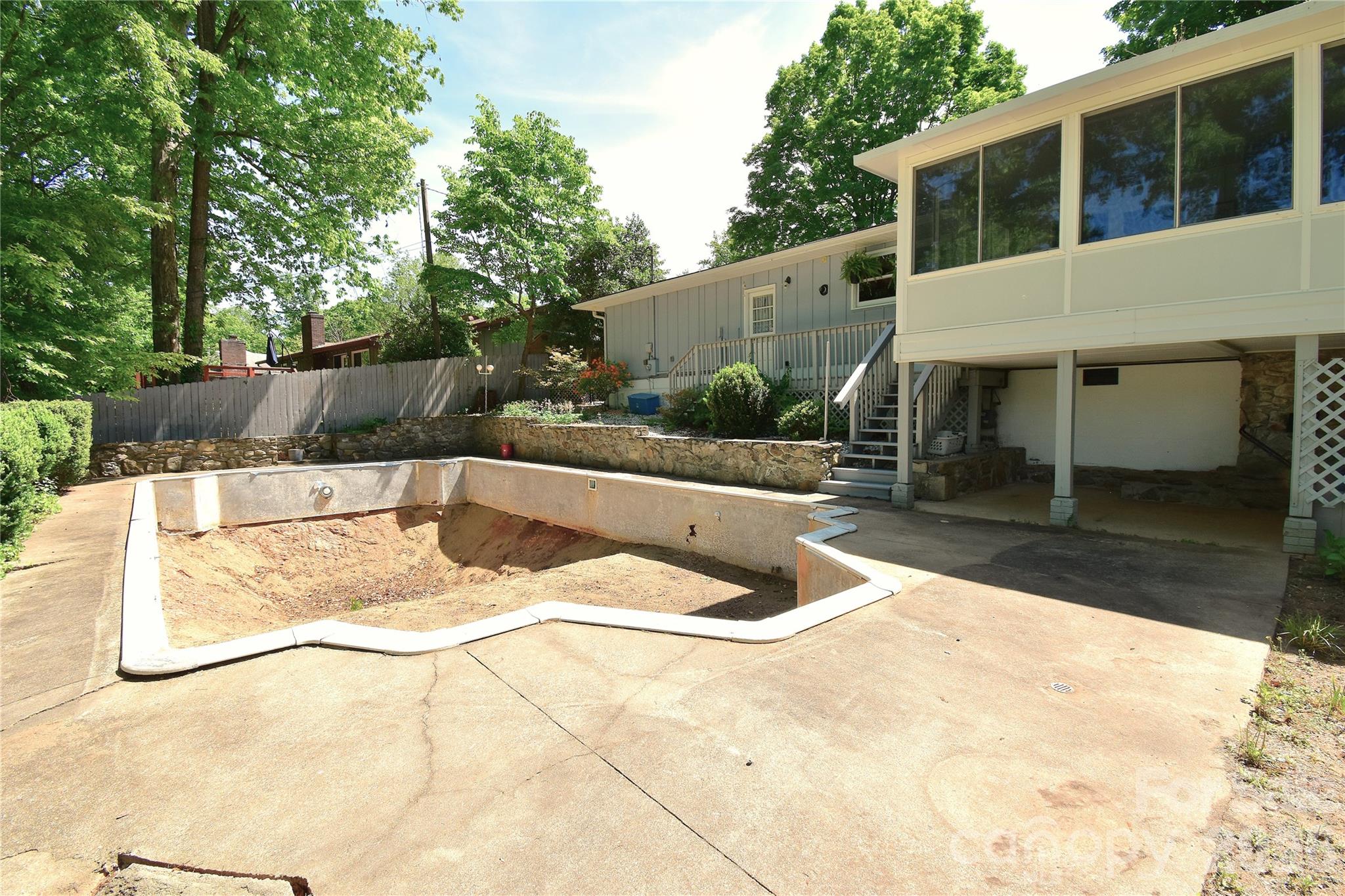 88 Botany Drive — Asheville