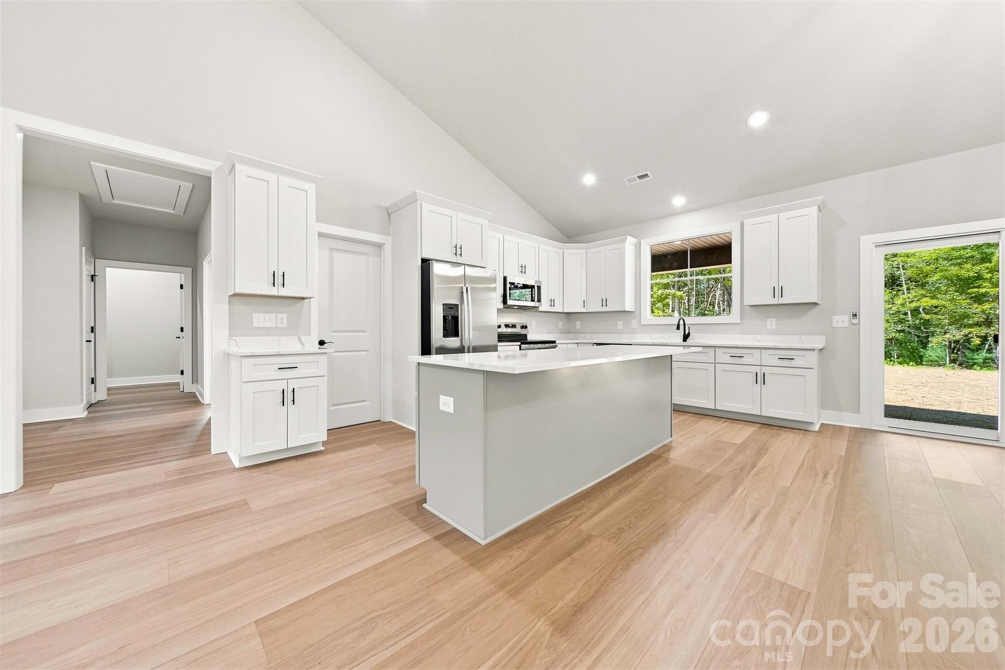 2435 Kimberly Avenue — Morganton