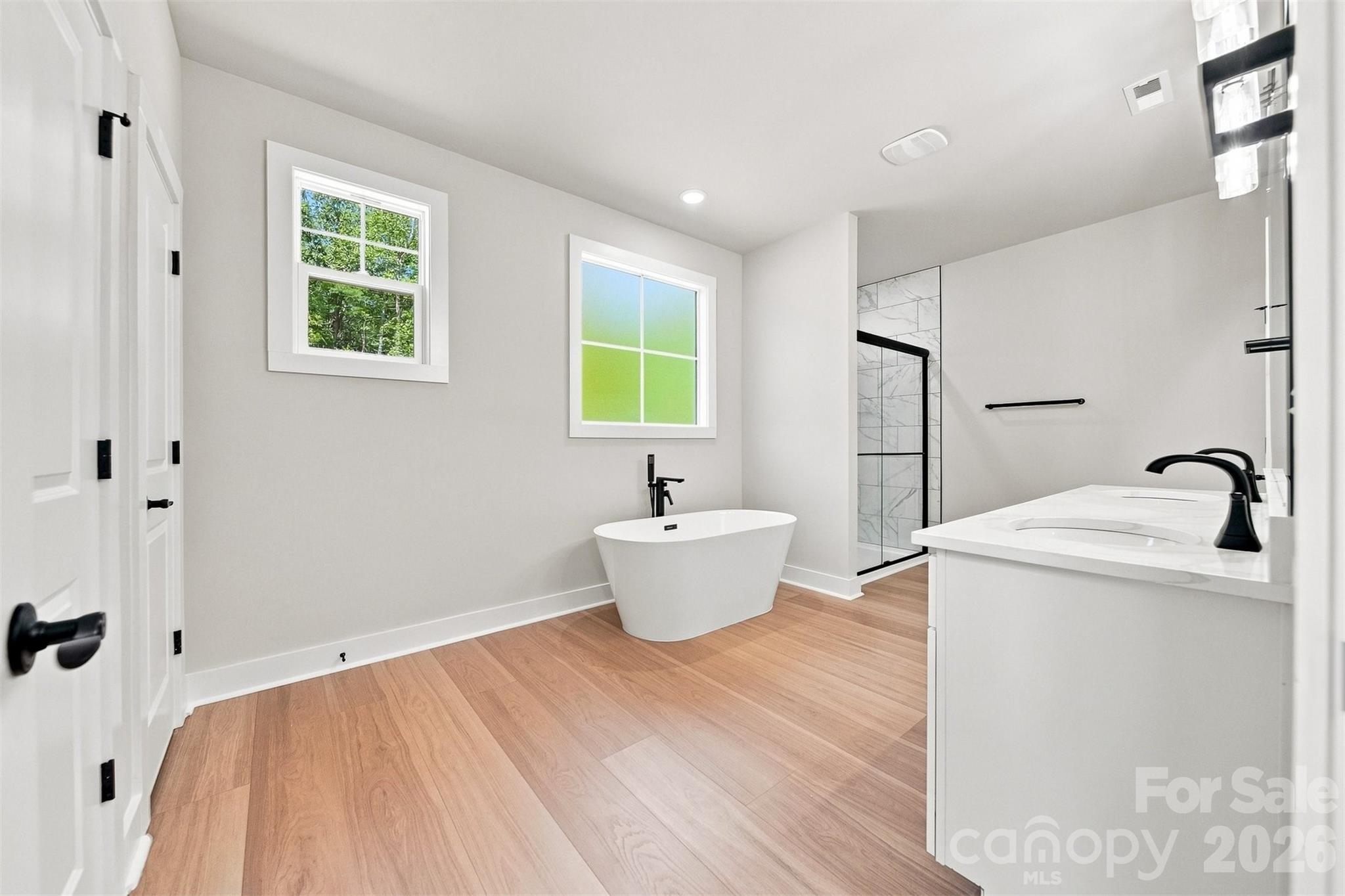 2435 Kimberly Avenue — Morganton