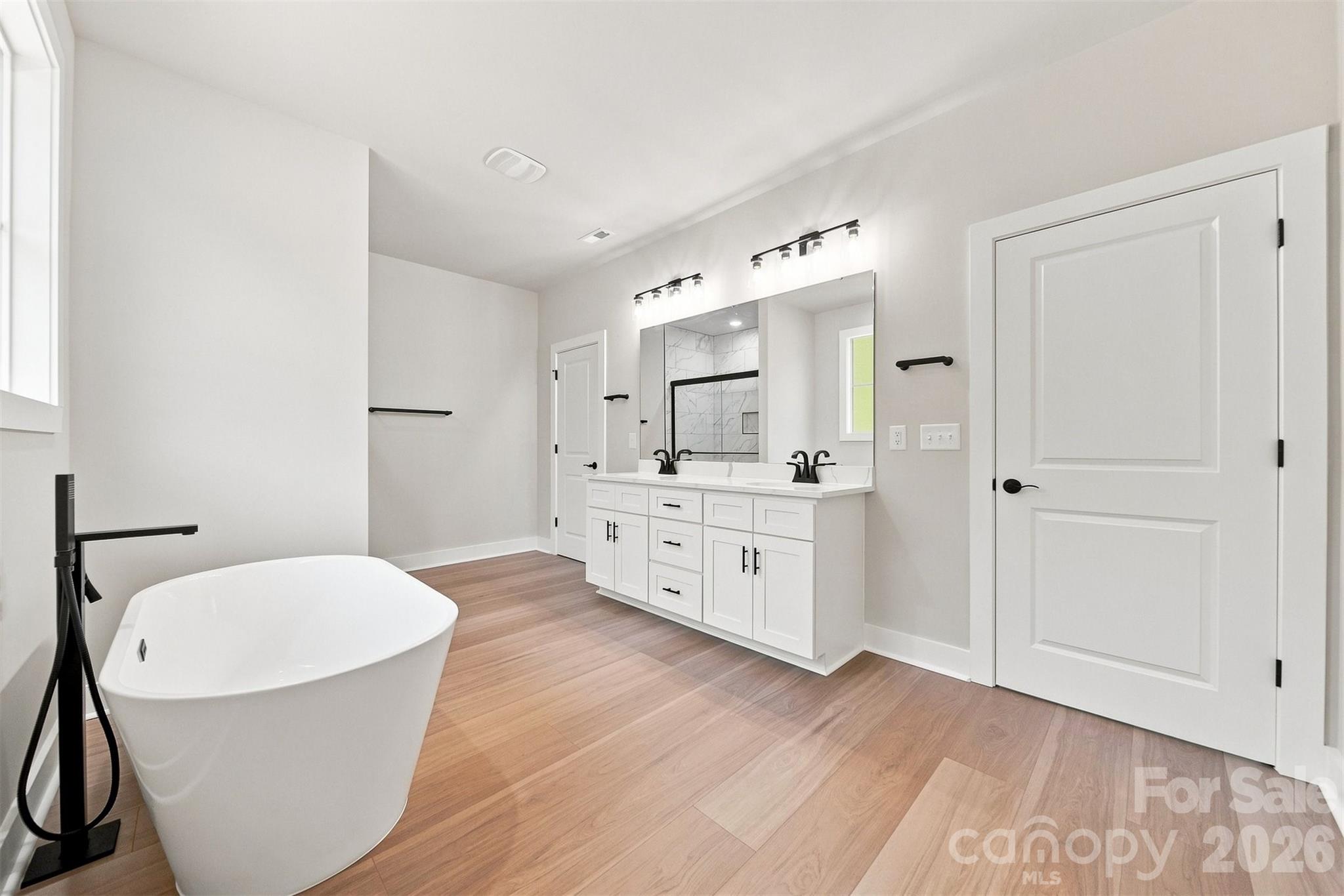 2435 Kimberly Avenue — Morganton